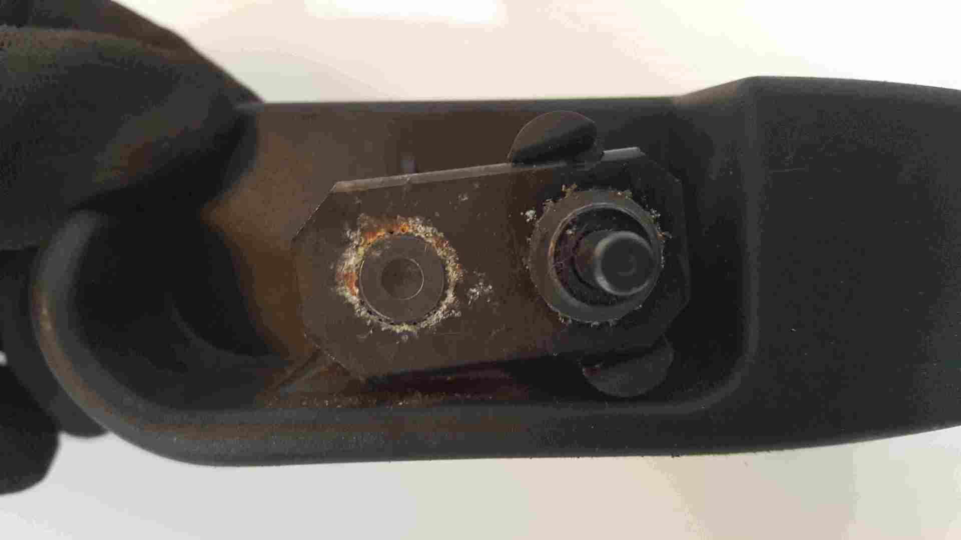 Thumb 4 Renault Scenic MK1 1999-2003 Rear Wiper Mechanism Spindle Spines Through Glass