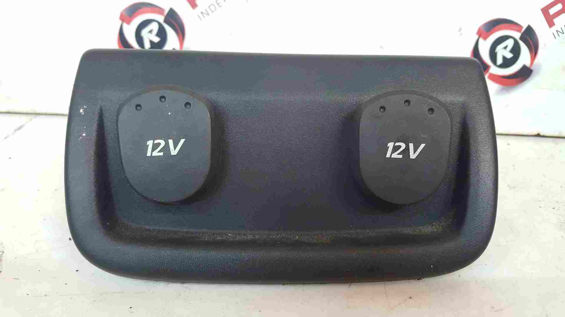 Thumb 4 Renault Scenic MK2 2003-2006 12V Dual Rear Sockets Lighter Plug 8200232589