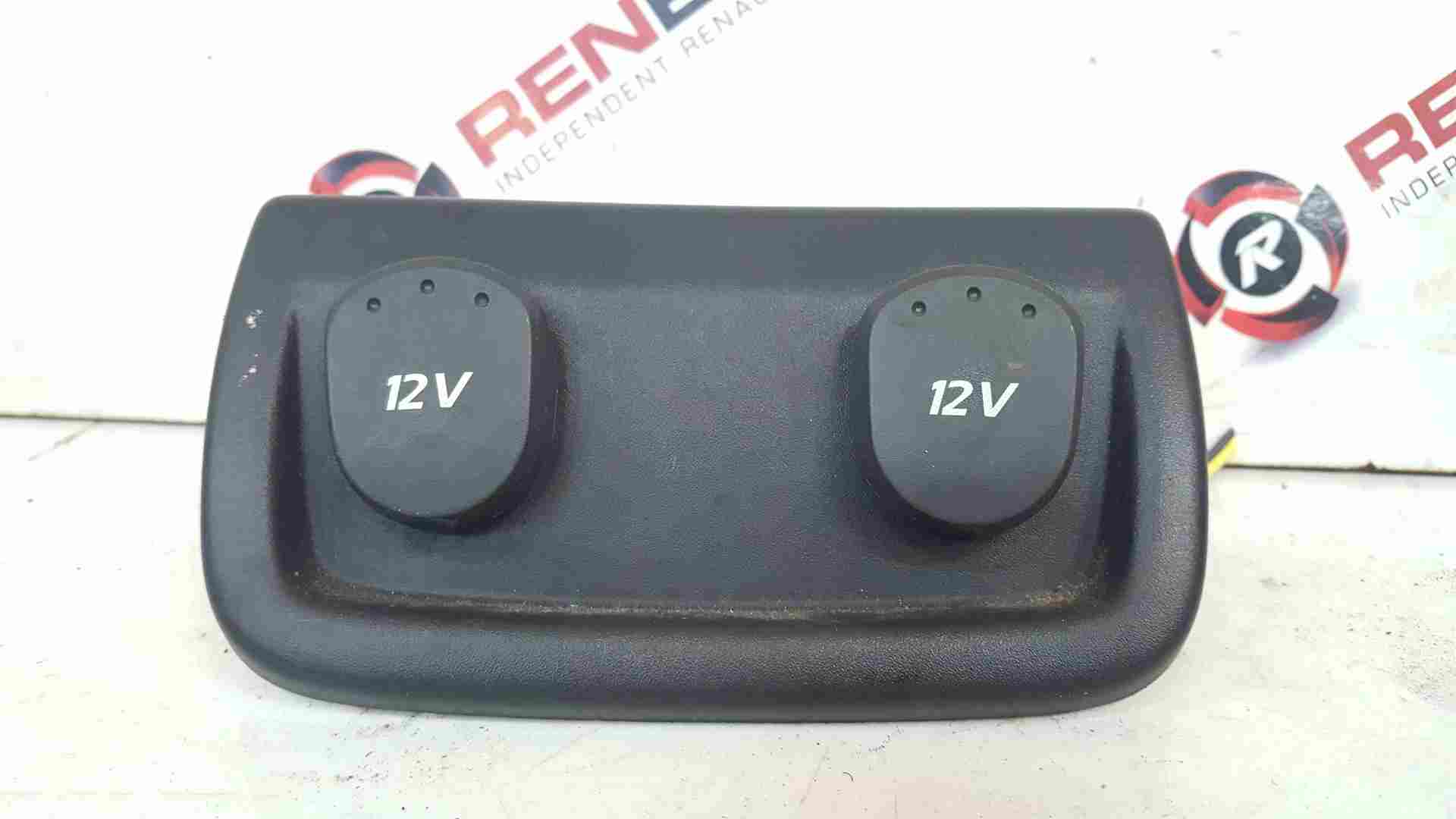 Renault Scenic MK2 2003-2006 12V Dual Rear Sockets Lighter Plug 8200232589