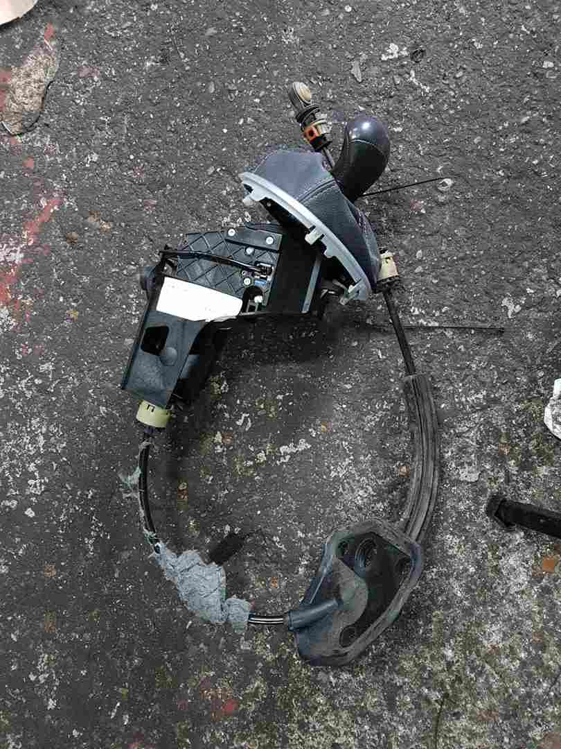 Renault Scenic MK2 2003-2006 Automatic Gear Selector Mechanism Cables Linkages