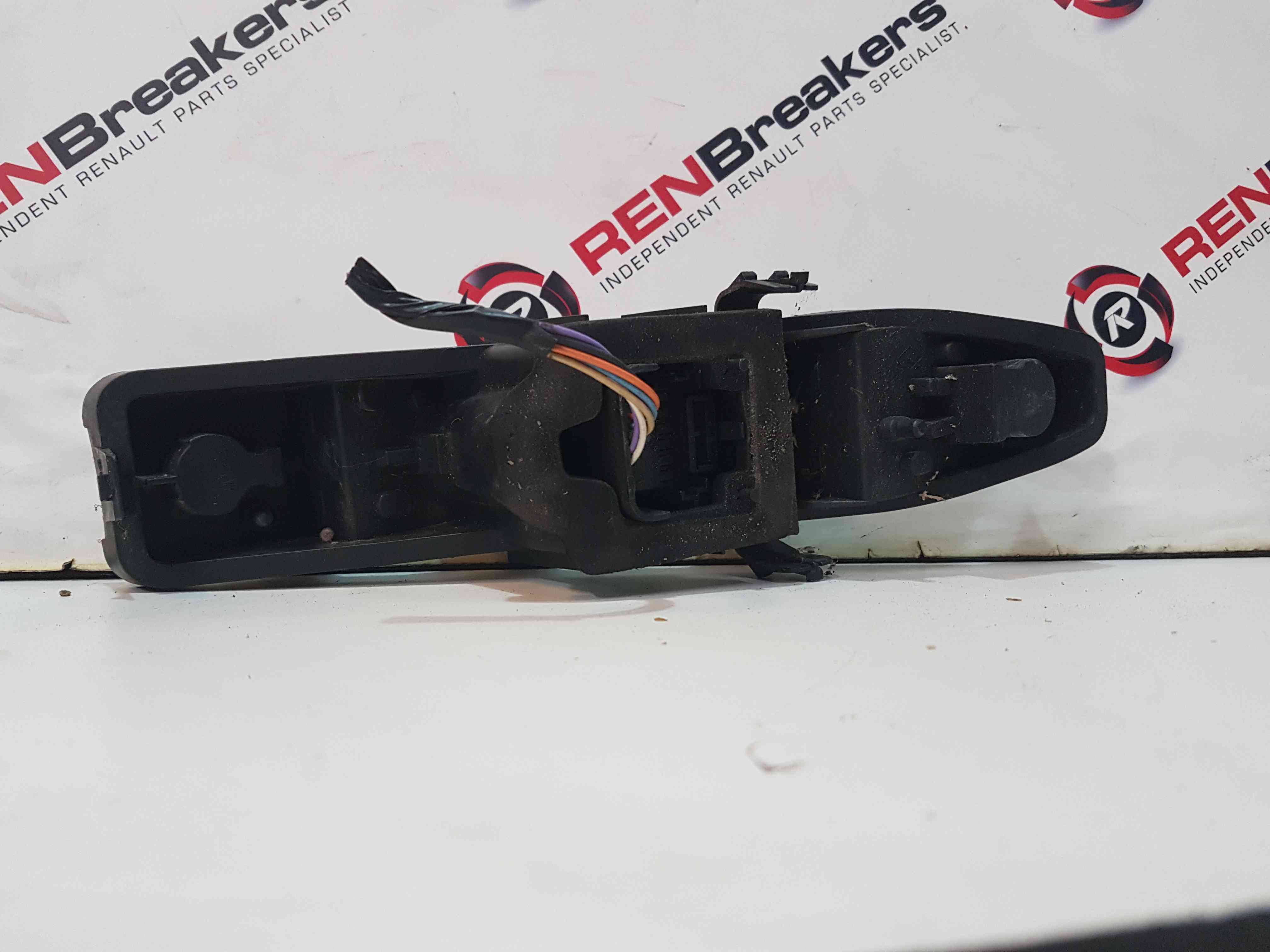 Thumb 3 Renault Scenic MK2 2003-2006 Drivers OSR Rear Light Bulb Holder