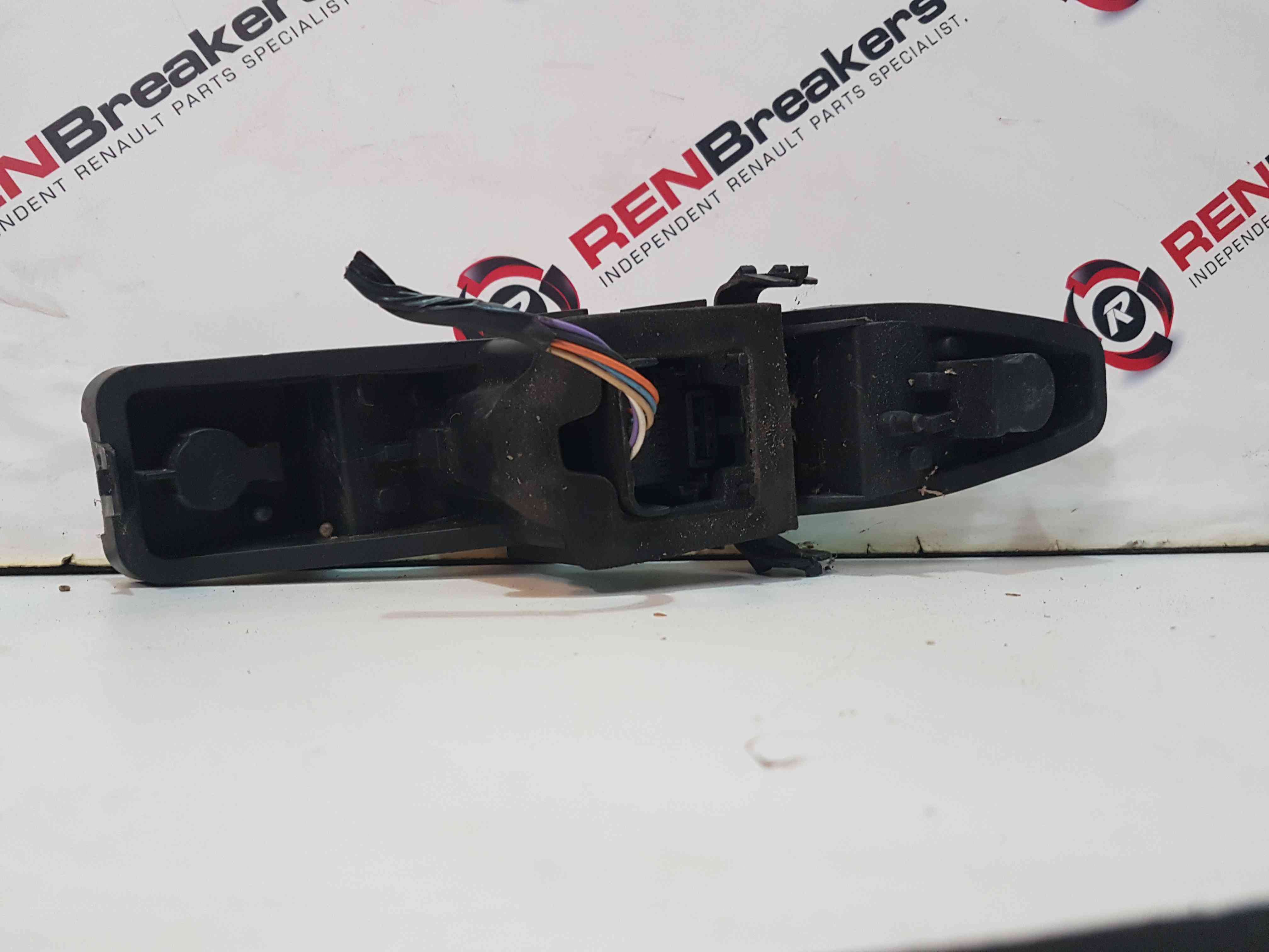 Thumb 4 Renault Scenic MK2 2003-2006 Drivers OSR Rear Light Bulb Holder
