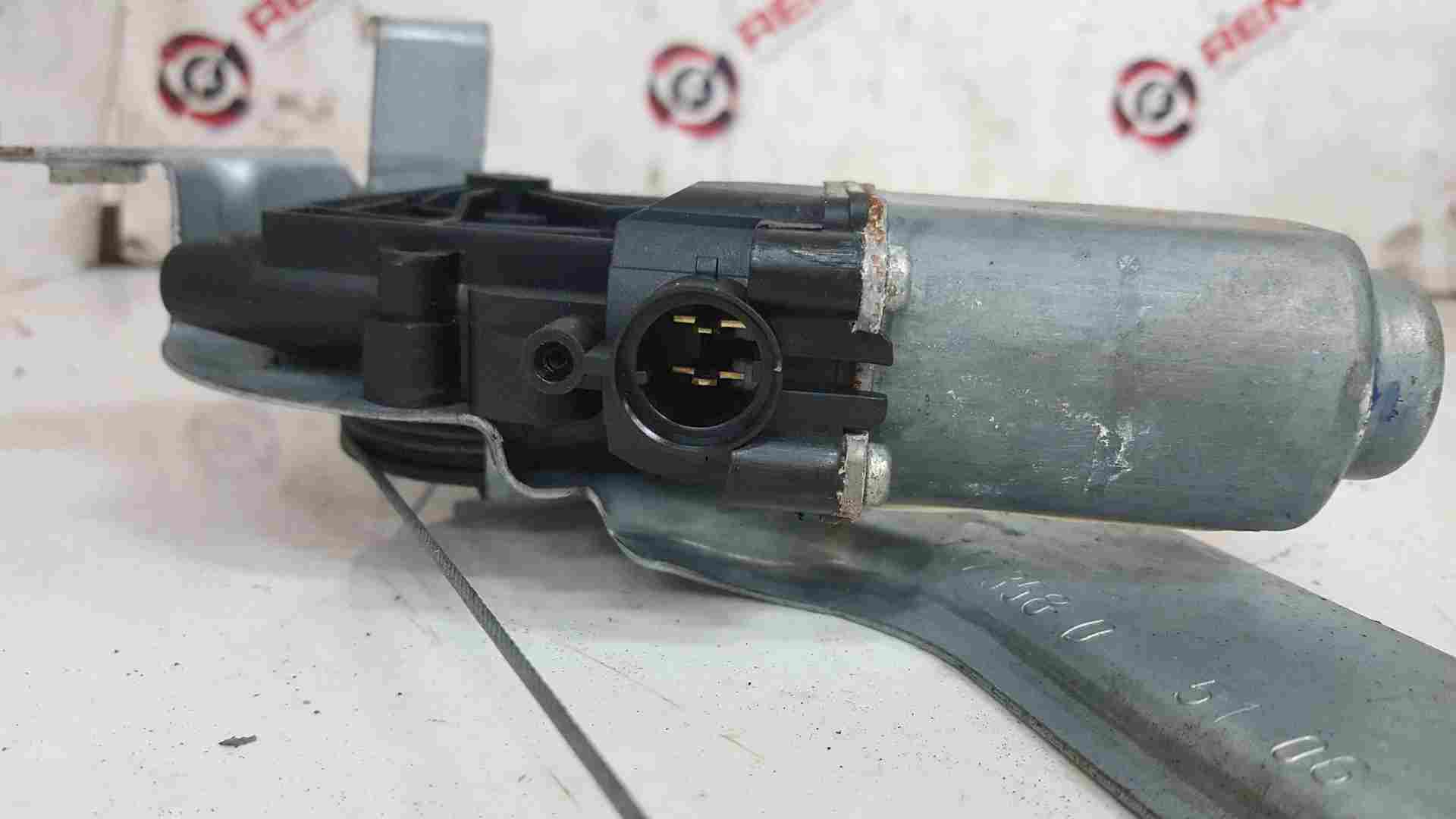Thumb 2 Renault Scenic MK2 2003-2009 Drivers OSF Front Motor Regulator 2 PIN