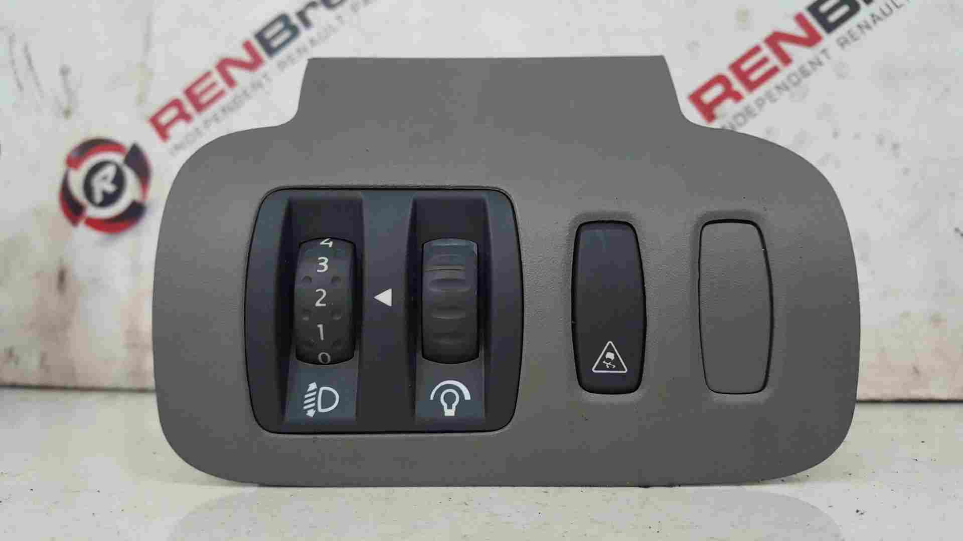 Renault Scenic MK2 2003-2009 Headlight Adjuster Traction Button 8200243297