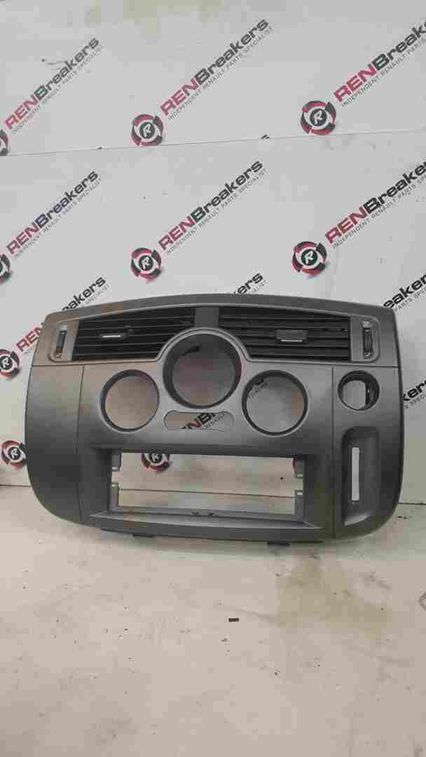 Thumb 2 Renault Scenic MK2 2003-2009 Heater Cd Player Surround Vent Trim Panel 8200233719