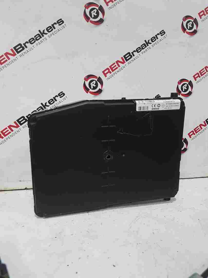 Thumb 3 Renault Scenic MK2 2006-2009 BCM Fuse BOX Uch 8200606828