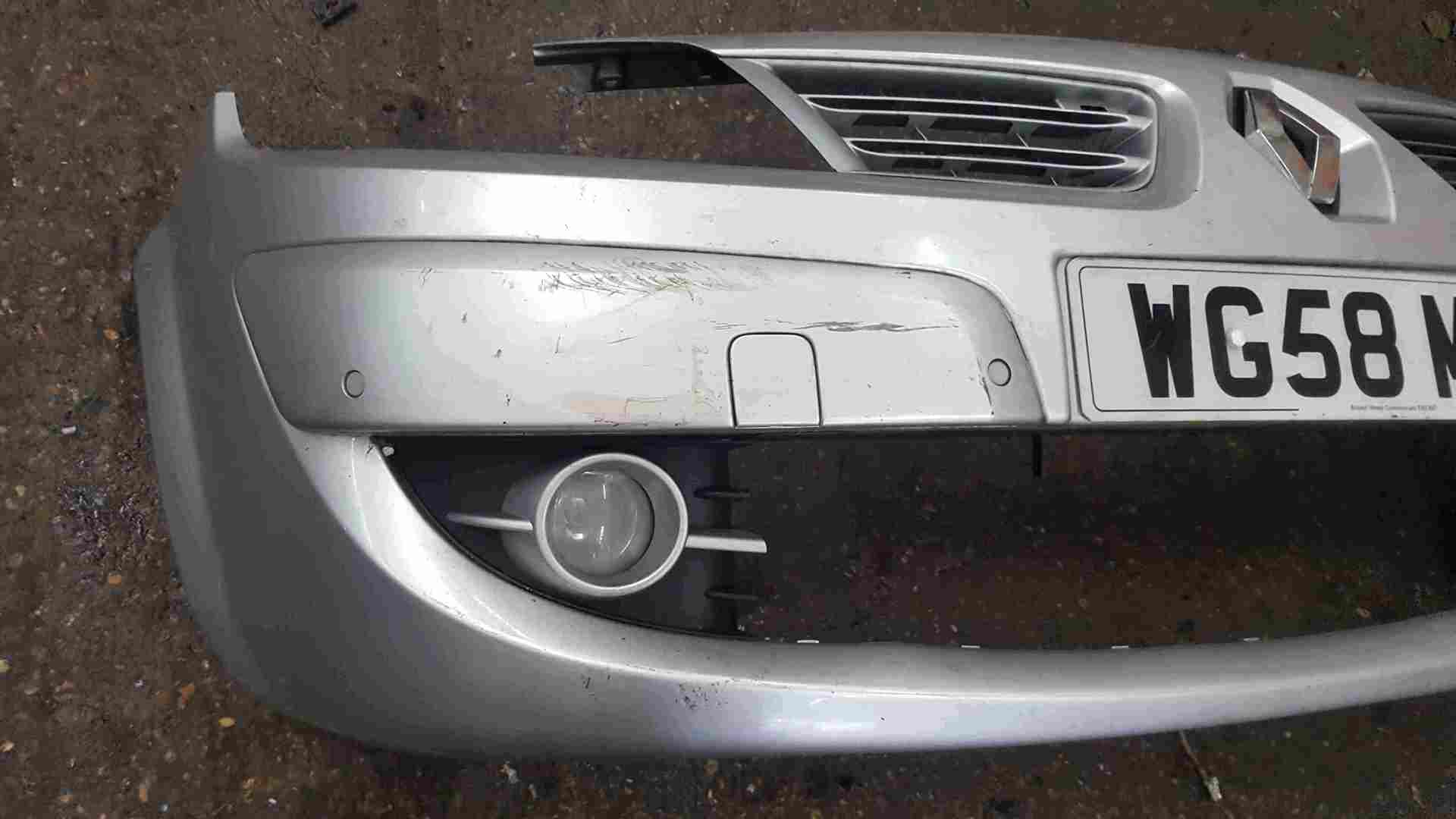 Thumb 2 Renault Scenic MK2 2006-2009 Front Bumper Silver TED69