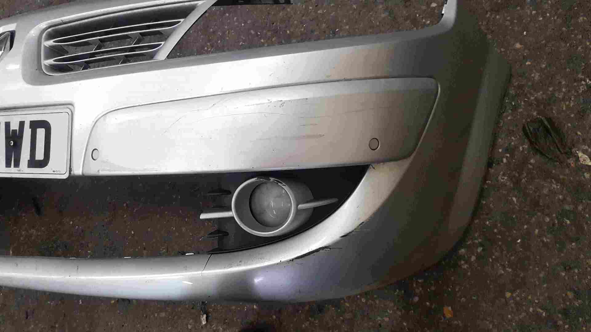 Thumb 4 Renault Scenic MK2 2006-2009 Front Bumper Silver TED69