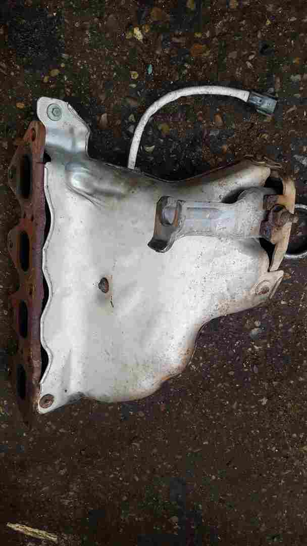 Thumb 2 Renault Scenic MK3 2009-2013 1.6 16v Exhaust Manifold Mani