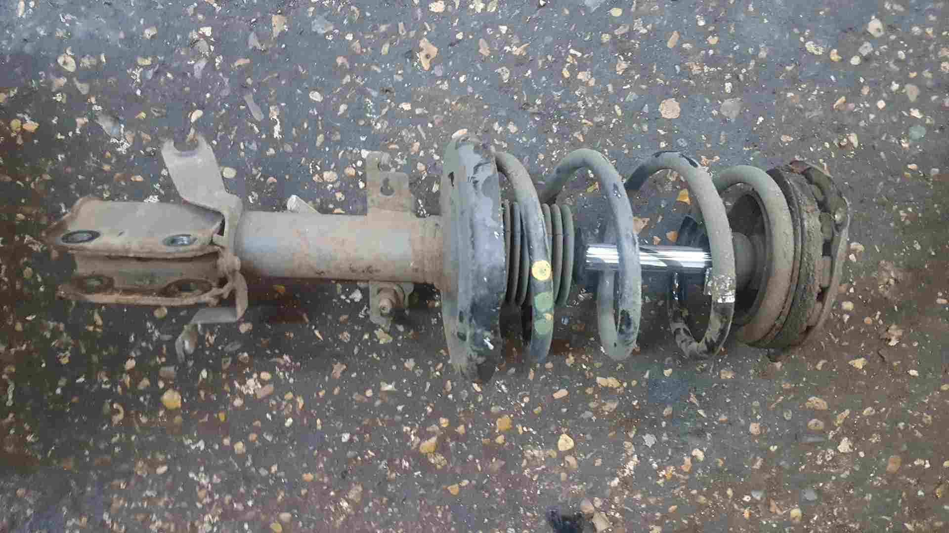 Thumb 3 Renault Scenic MK3 2009-2013 1.9 DCI Passenger NSF Strut Spring Shock Suspension