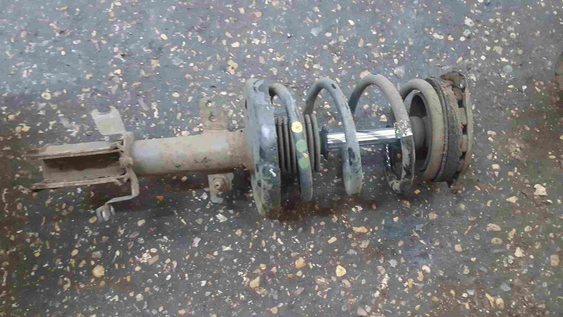 Thumb 4 Renault Scenic MK3 2009-2013 1.9 DCI Passenger NSF Strut Spring Shock Suspension