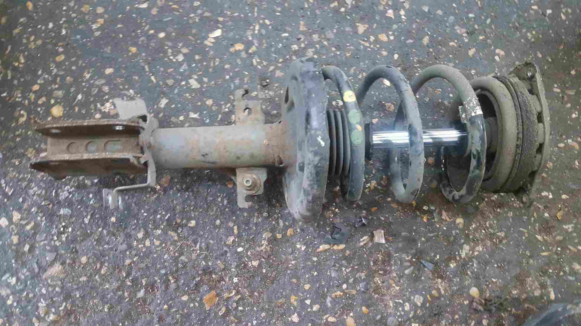 Renault Scenic MK3 2009-2013 1.9 DCI Passenger NSF Strut Spring Shock Suspension