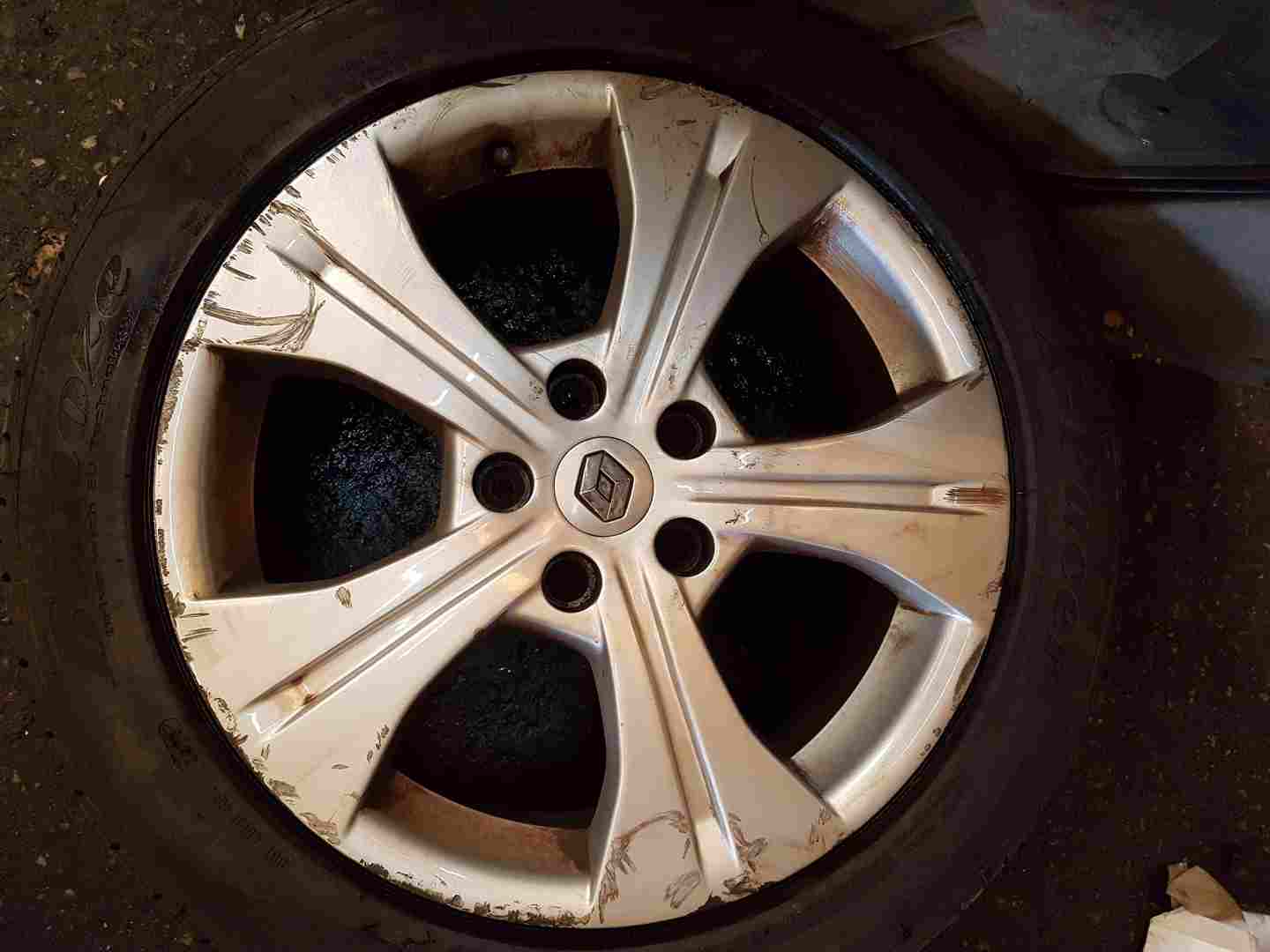 Thumb 3 Renault Scenic MK3 2009-2013 Alloy Wheel  205 55 17 Inch 403000051R 3/5 