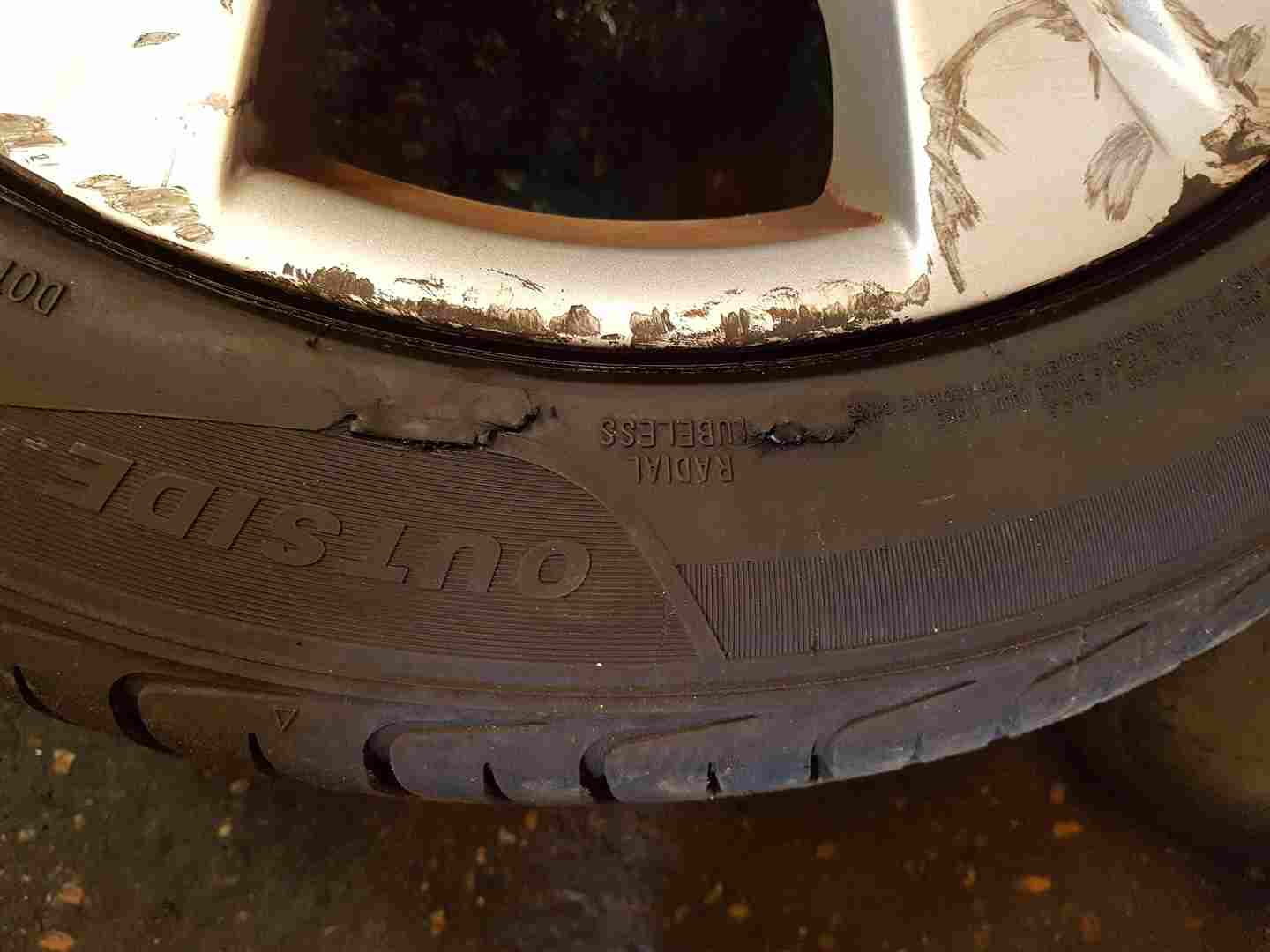 Thumb 4 Renault Scenic MK3 2009-2013 Alloy Wheel  205 55 17 Inch 403000051R 3/5 