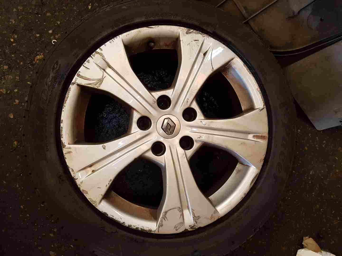 Thumb 6 Renault Scenic MK3 2009-2013 Alloy Wheel  205 55 17 Inch 403000051R 3/5 