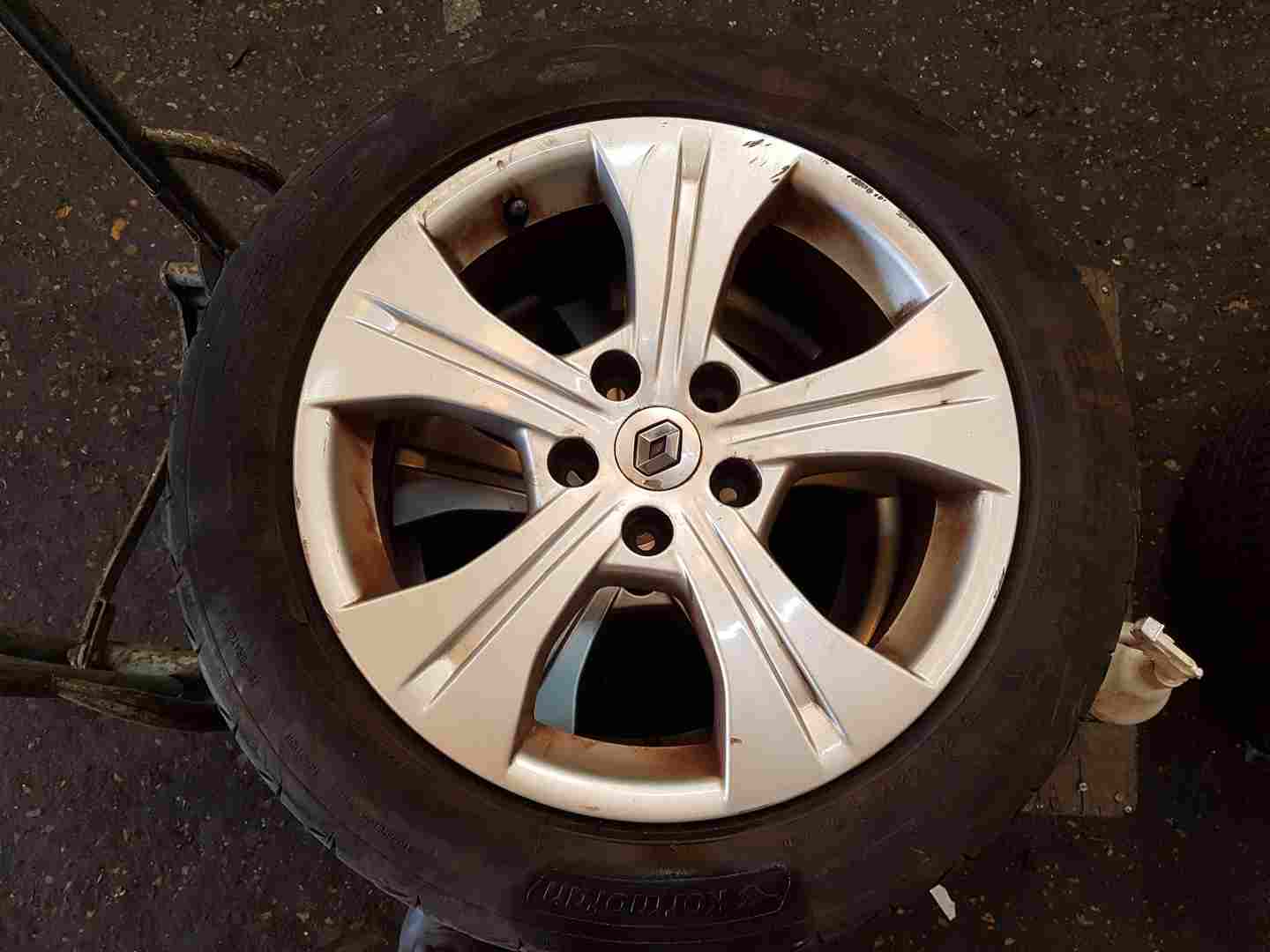 Renault Scenic MK3 2009-2013 Alloy Wheel  205 55 17 Inch 403000051R 4/5 