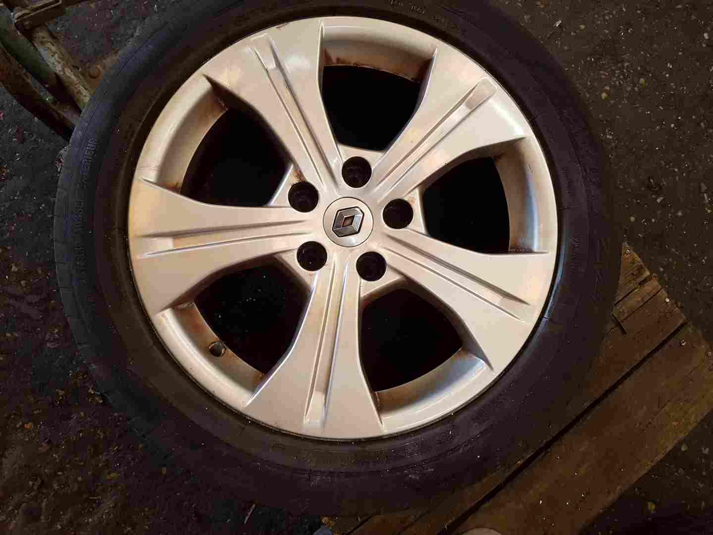 Thumb 3 Renault Scenic MK3 2009-2013 Alloy Wheel 17 Inch 403000051R 4/5 