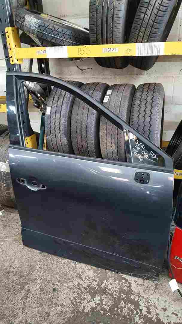 Thumb 2 Renault Scenic MK3 2009-2013 Drivers OSF Front Door Grey Teb66
