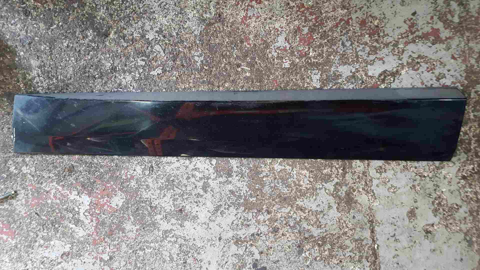 Thumb 2 Renault Scenic MK3 2009-2013 Drivers OSF Front Door Moulding Trim Black Tegne