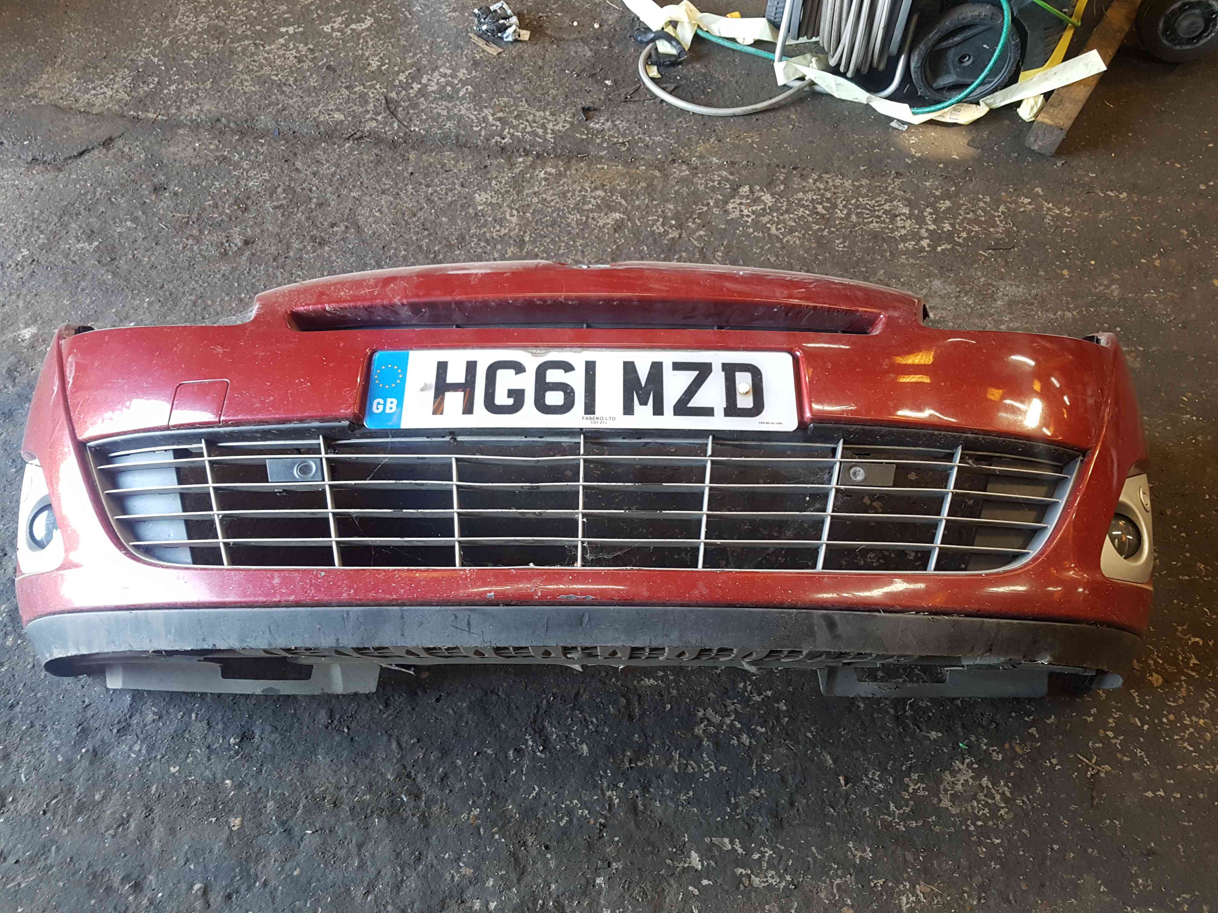 Thumb 8 Renault Scenic MK3 2009-2013 Front Bumper RED Tennj + Parking Sensors