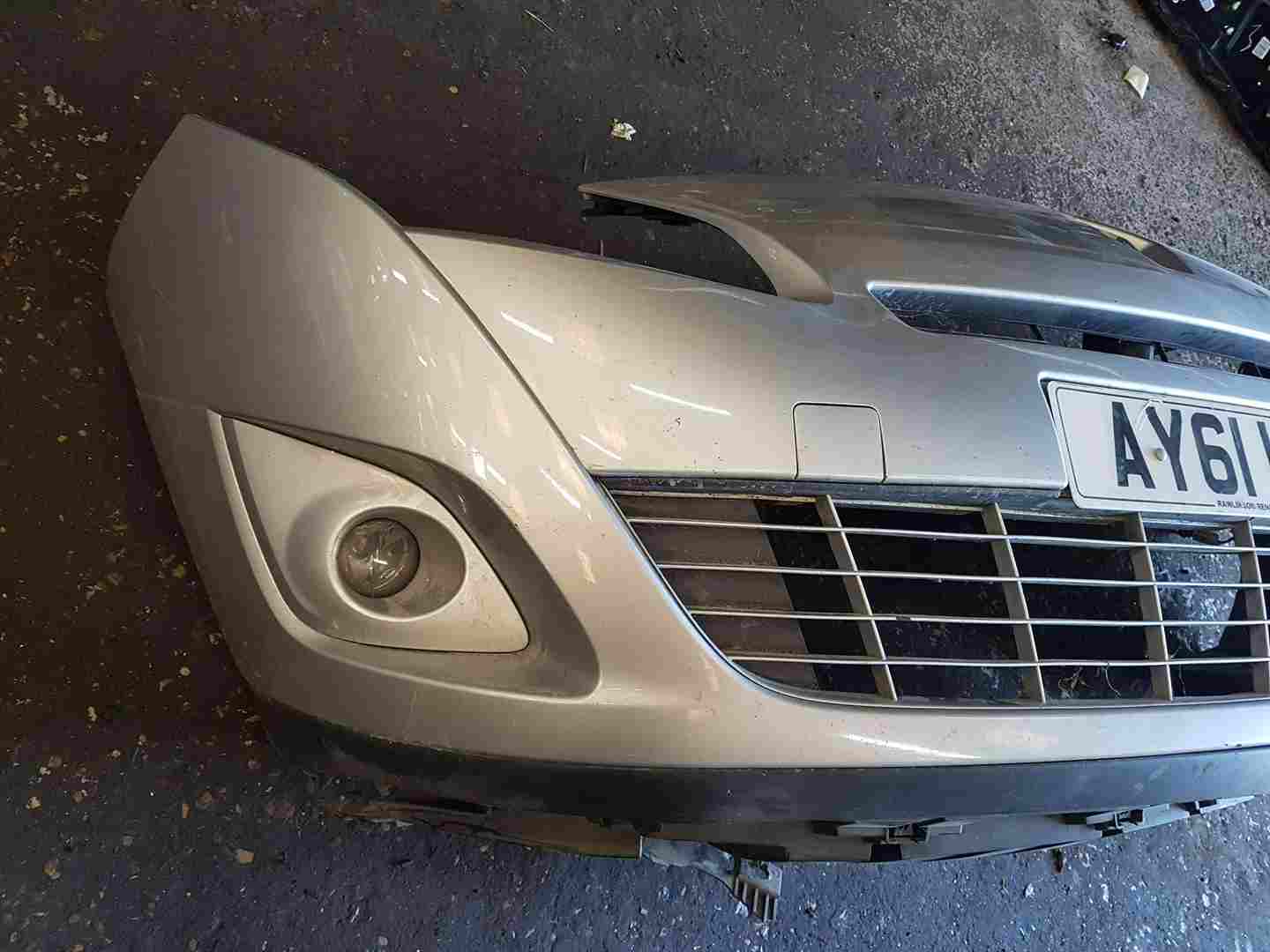 Thumb 2 Renault Scenic MK3 2009-2013 Front Bumper Silver Ted69