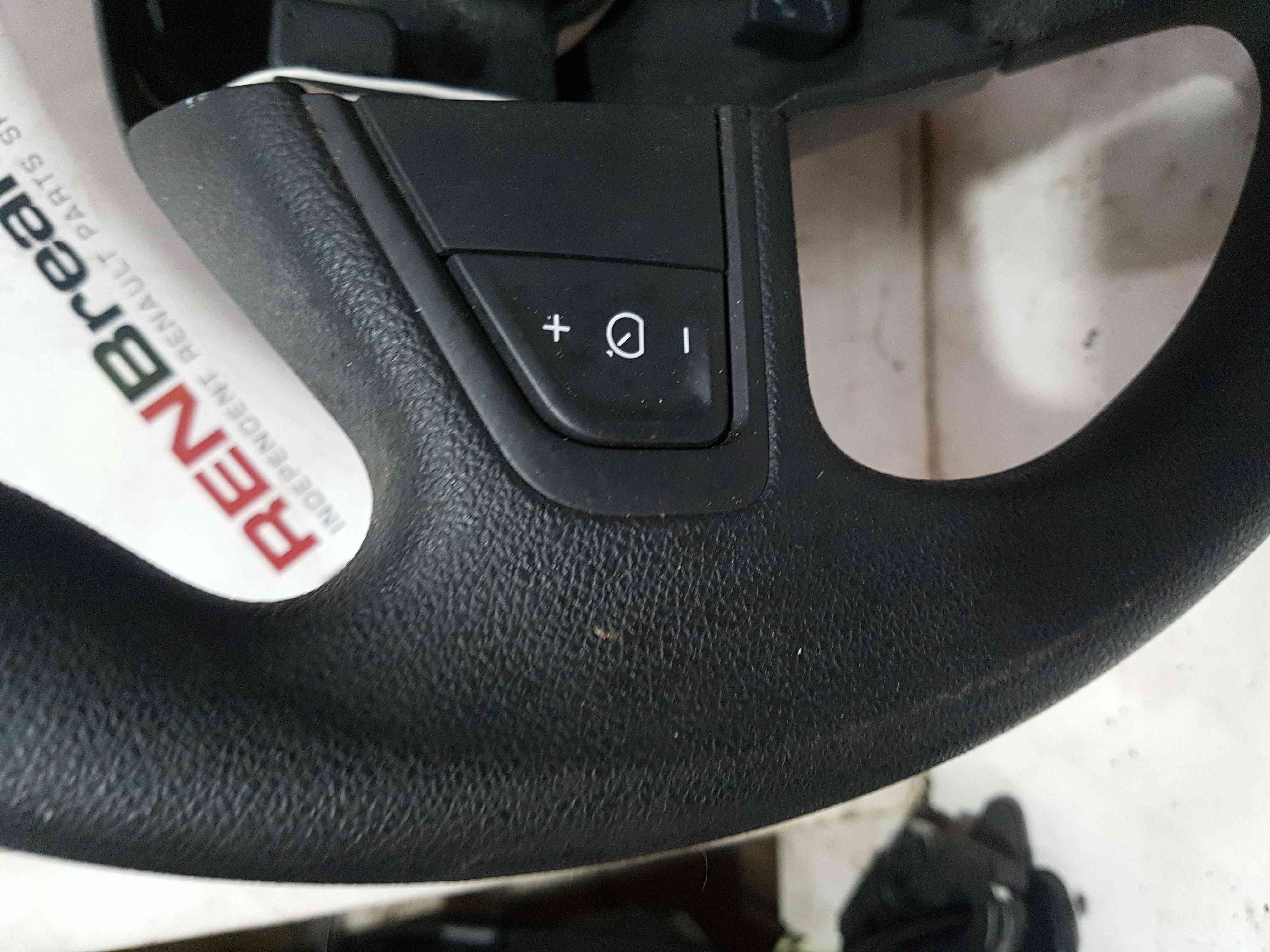 Thumb 4 Renault Scenic MK3 2009-2013 Steering Wheel Plain Black Cruise Control