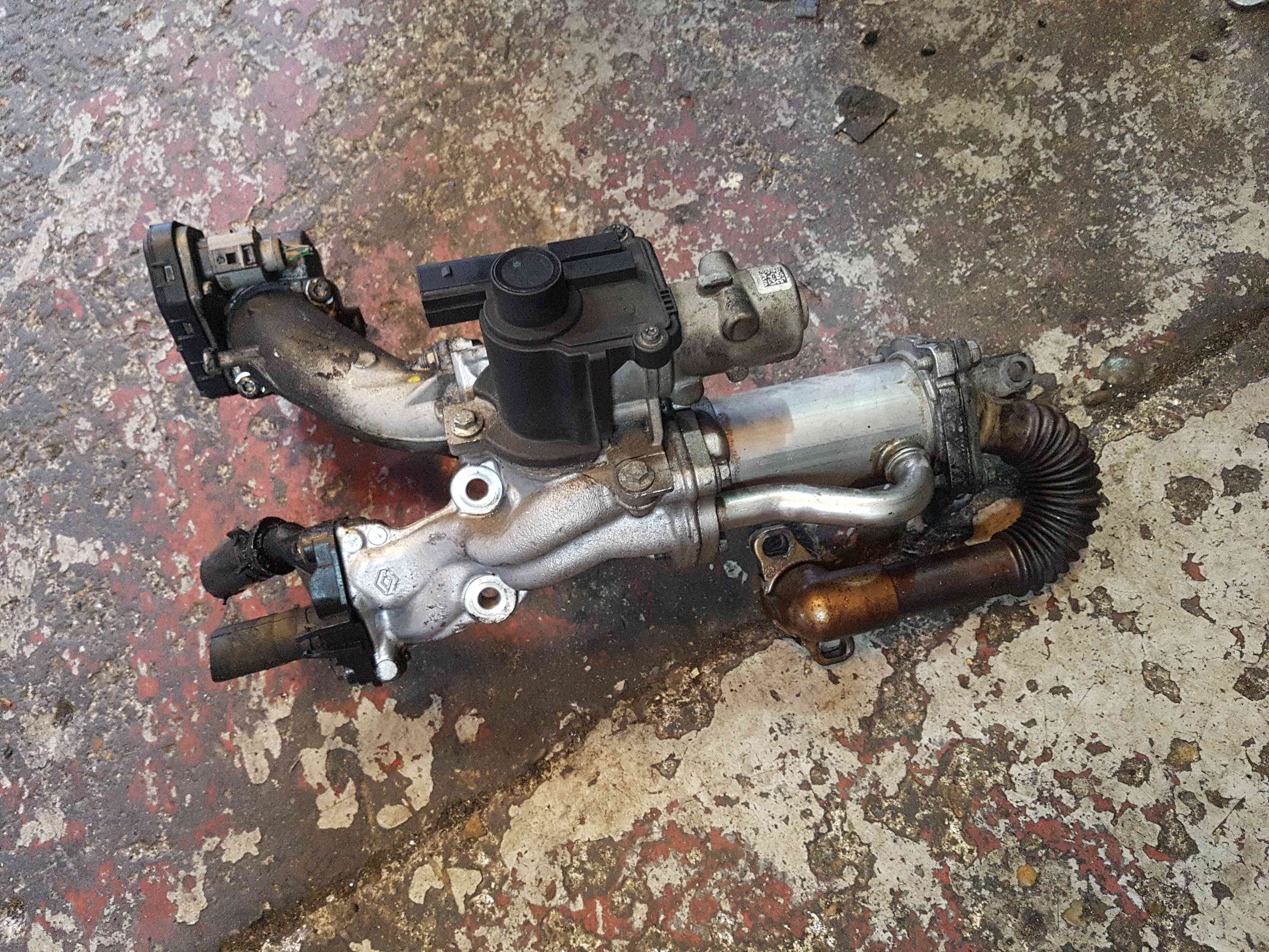 Renault Scenic MK3 2009-2016 1.5 DCI Egr Valve + Housing K9K