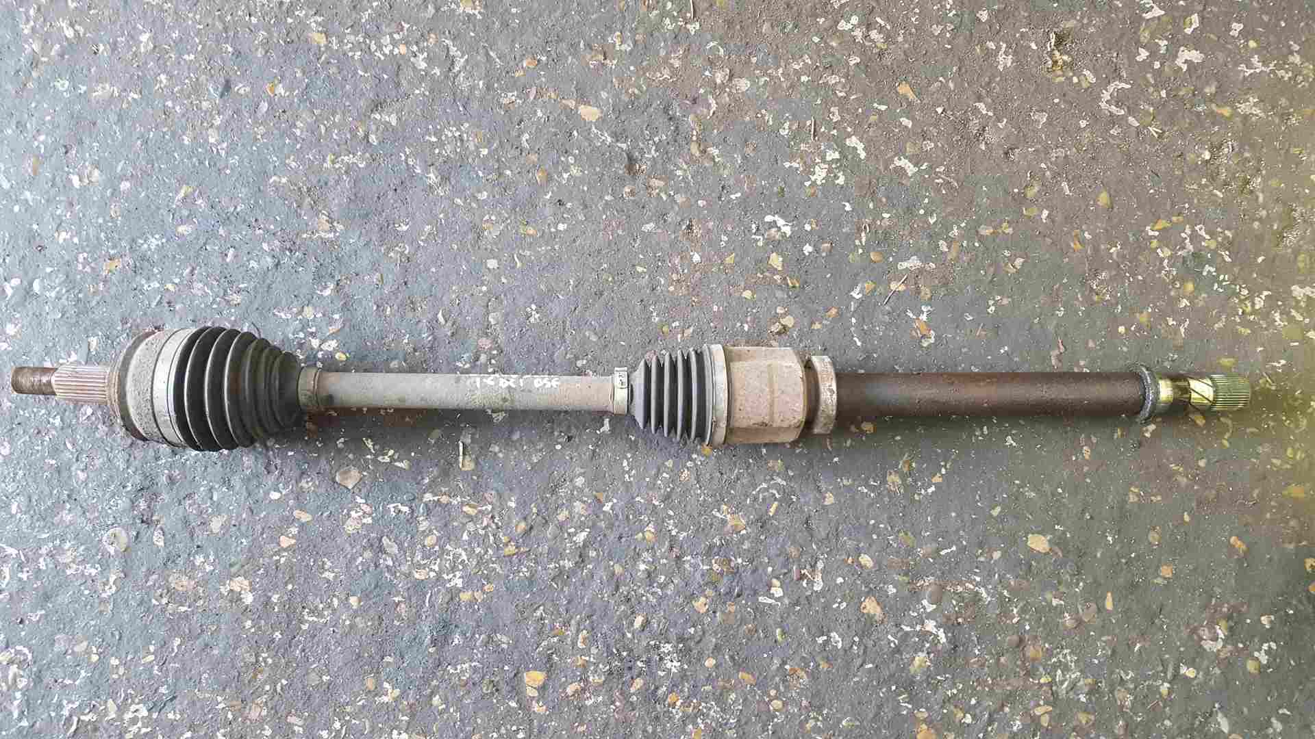 Renault Scenic MK3 2009-2016 1.6 DCI Drivers OSF Front Driveshaft