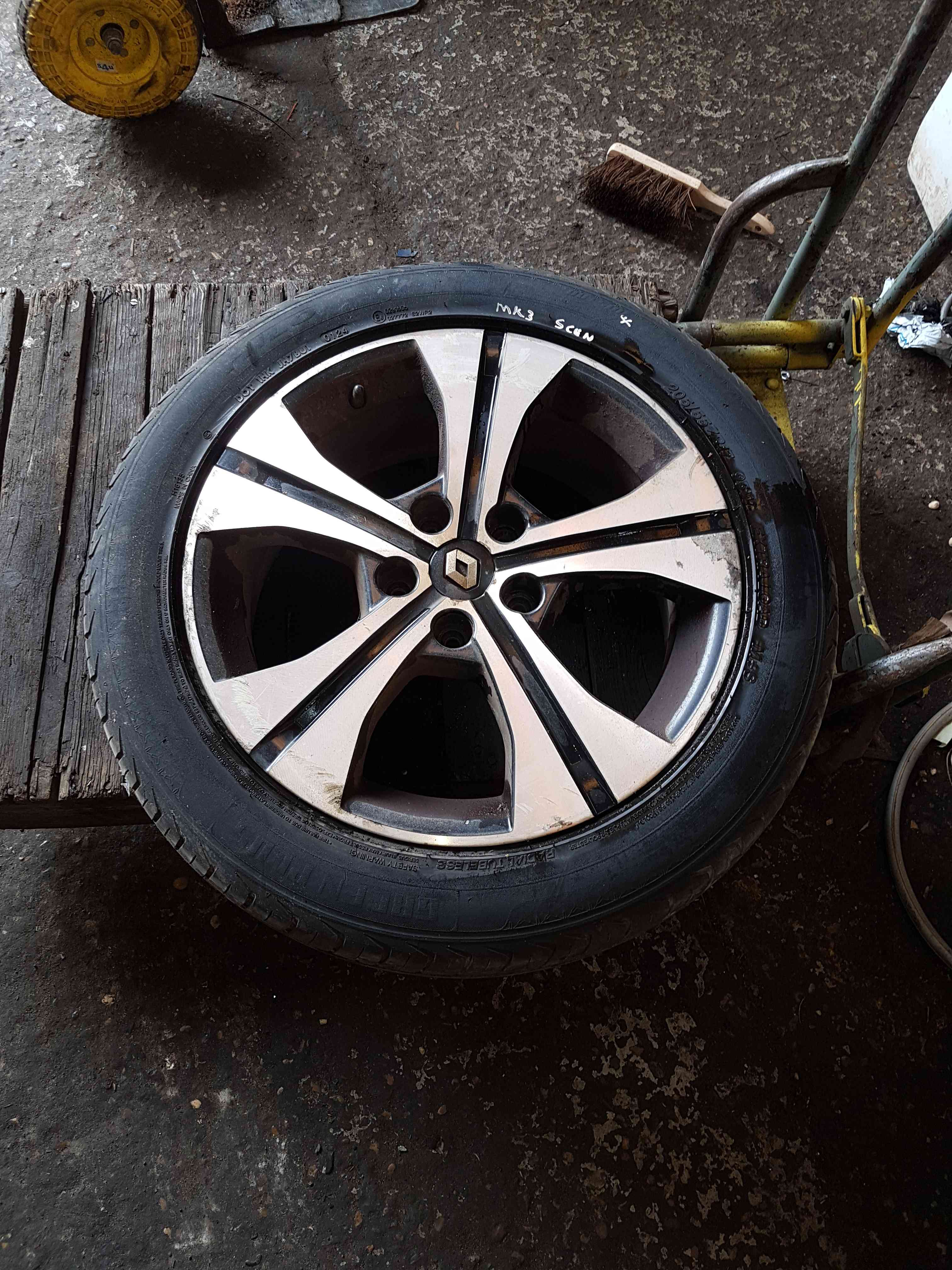 Thumb 13 Renault Scenic MK3 2009-2016 Alloy Wheel 17 17Inch 403007582R 3/5