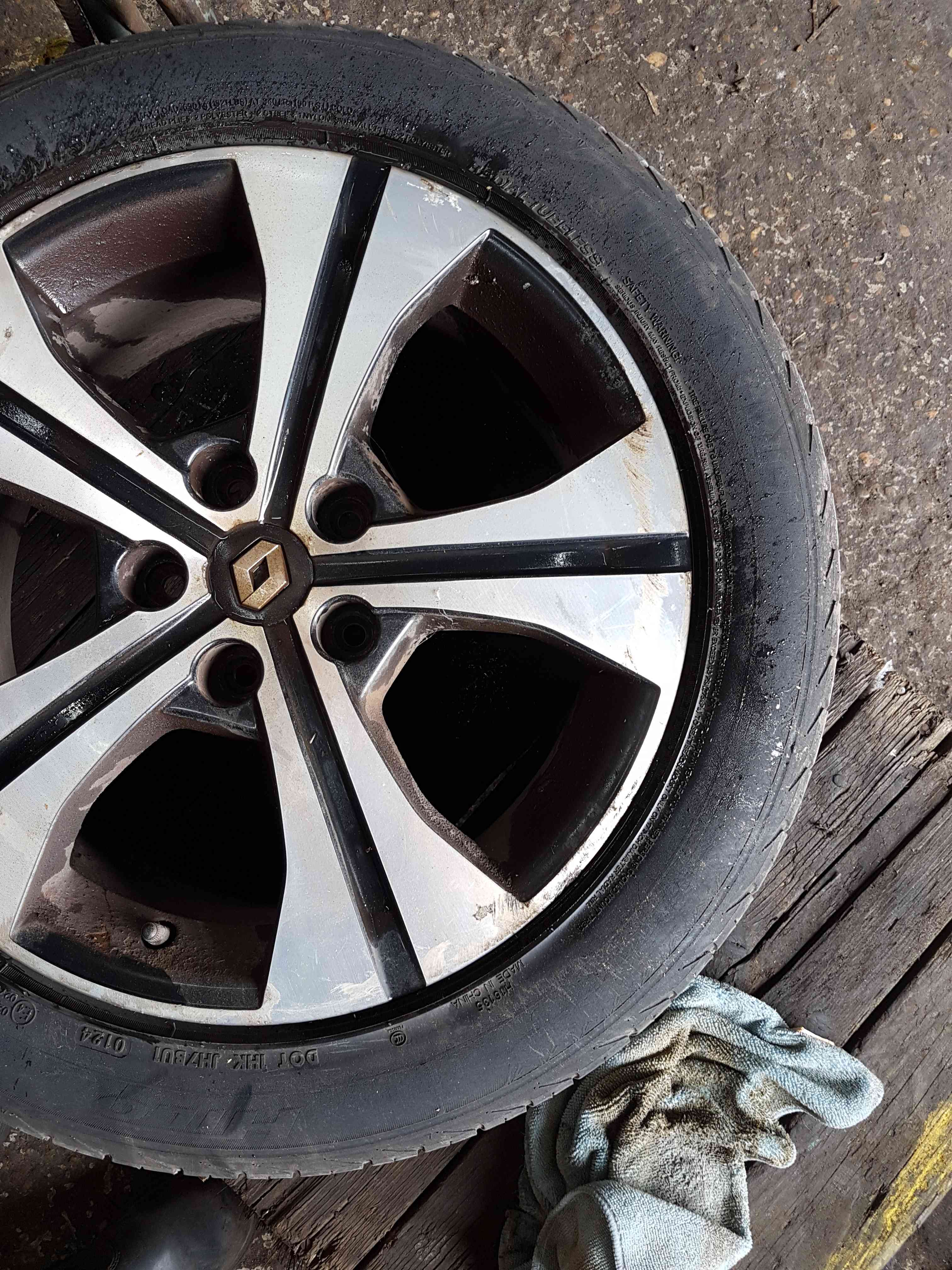 Thumb 4 Renault Scenic MK3 2009-2016 Alloy Wheel 17 17Inch 403007582R 3/5