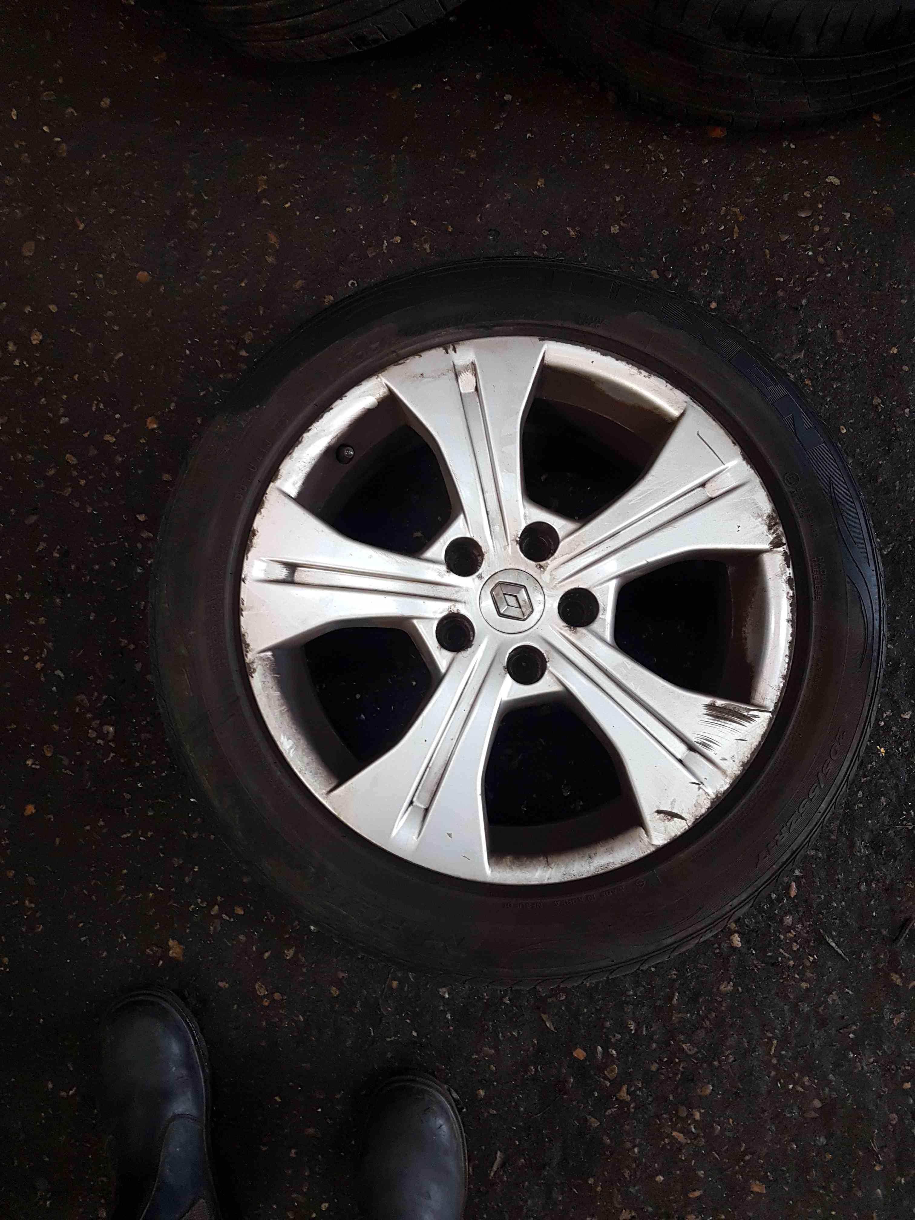 Thumb 9 Renault Scenic MK3 2009-2016 Alloy Wheel 17Inch 403000067R 4/5