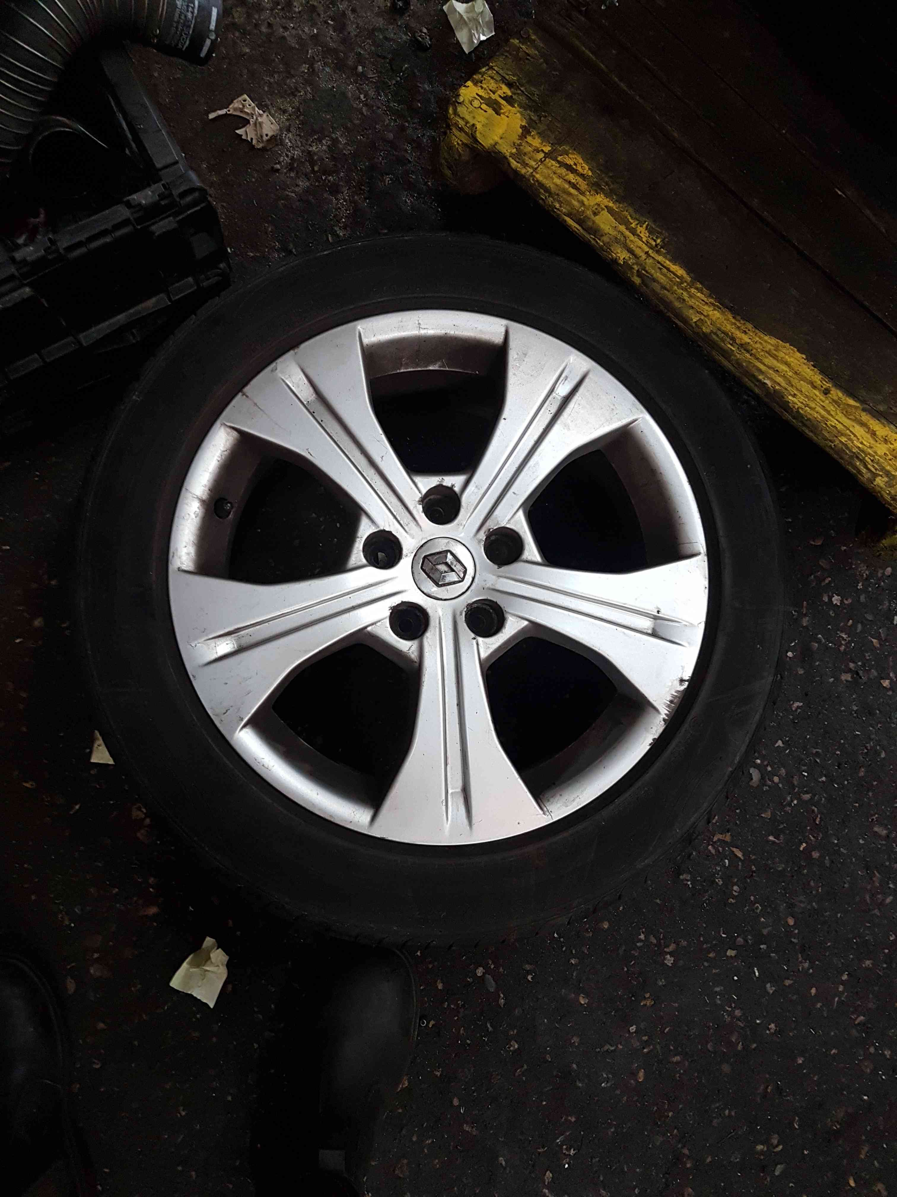 Thumb 6 Renault Scenic MK3 2009-2016 Alloy Wheel 17inch + Tyre 205 55 17 6mm 403000067R
