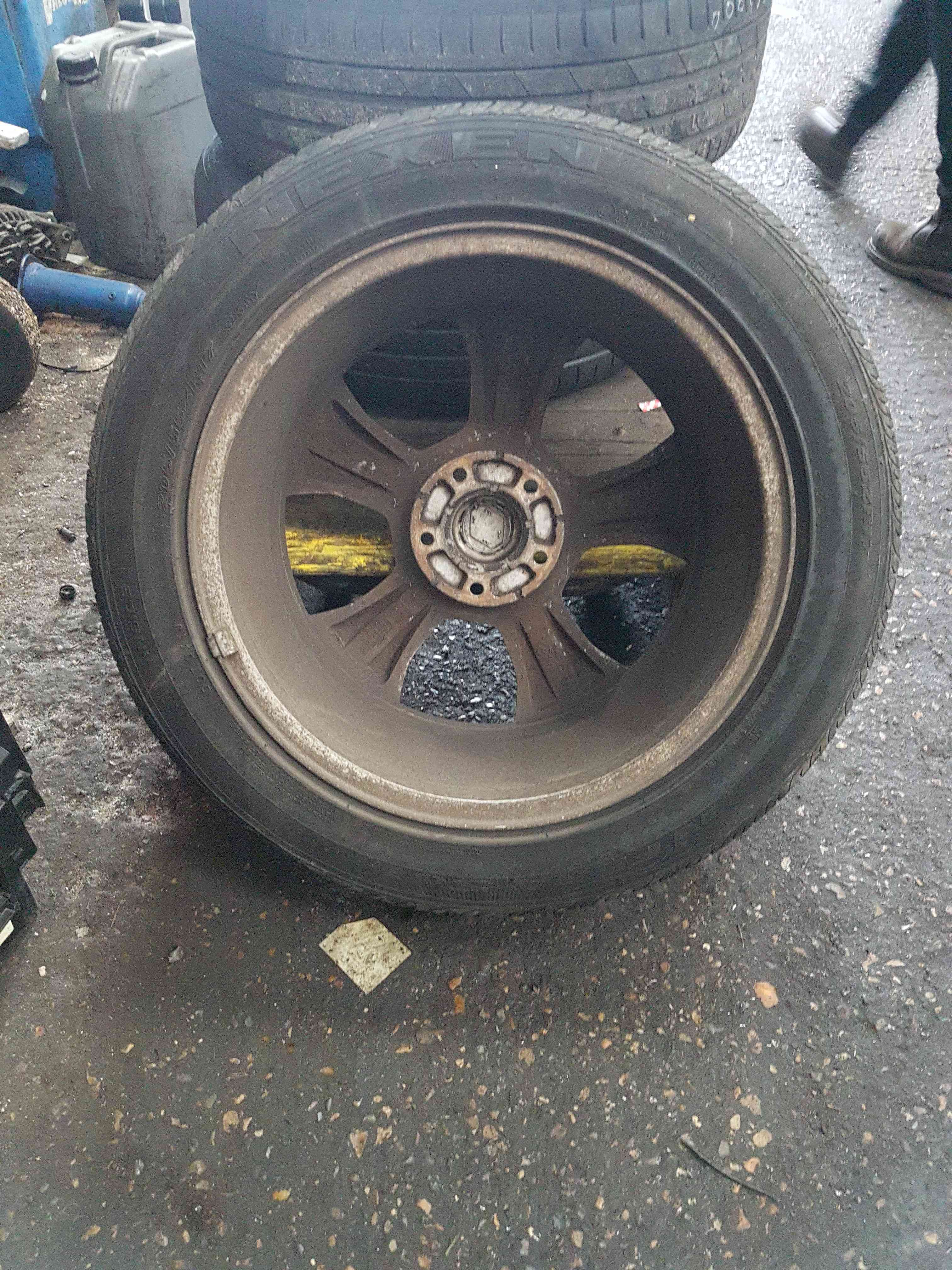 Thumb 8 Renault Scenic MK3 2009-2016 Alloy Wheel 17inch + Tyre 205 55 17 6mm 403000067R