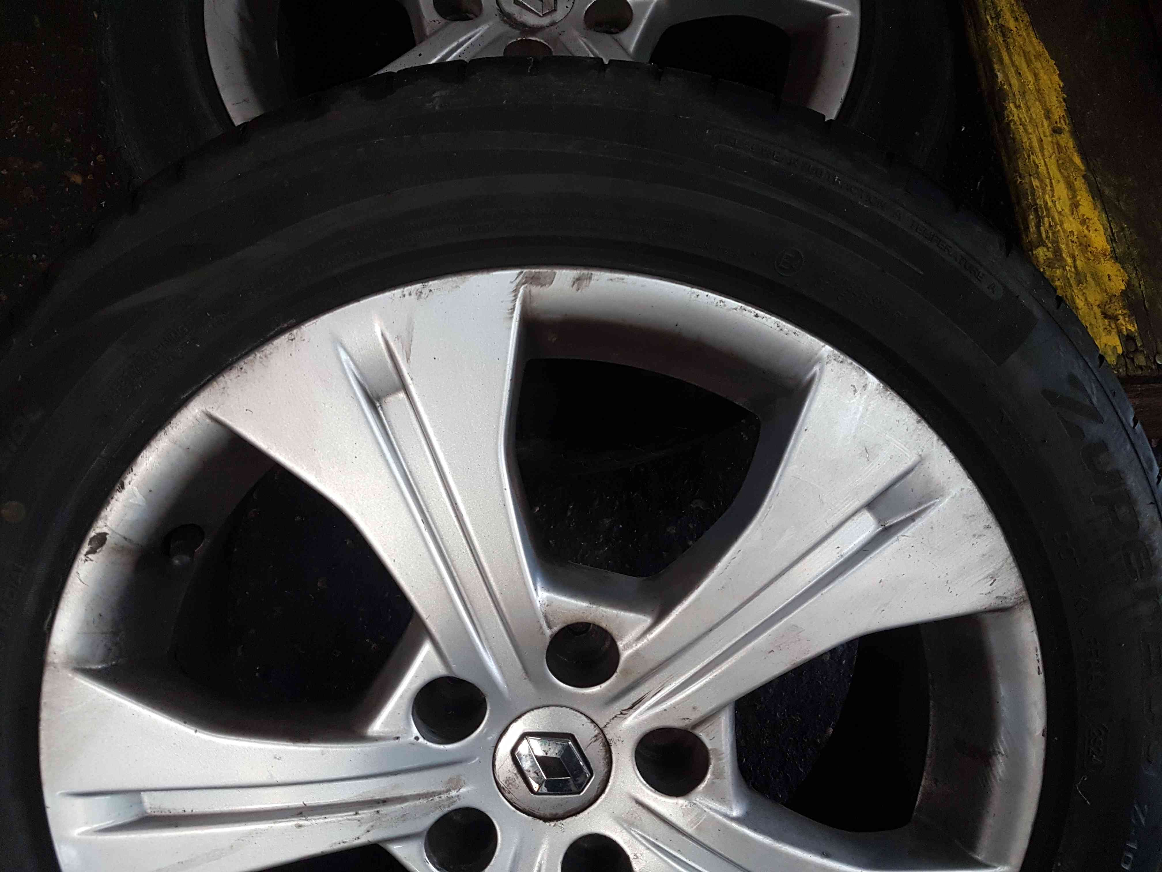 Thumb 6 Renault Scenic MK3 2009-2016 Alloy Wheel 17inch + Tyre 205 55 17 6mm 403000067R