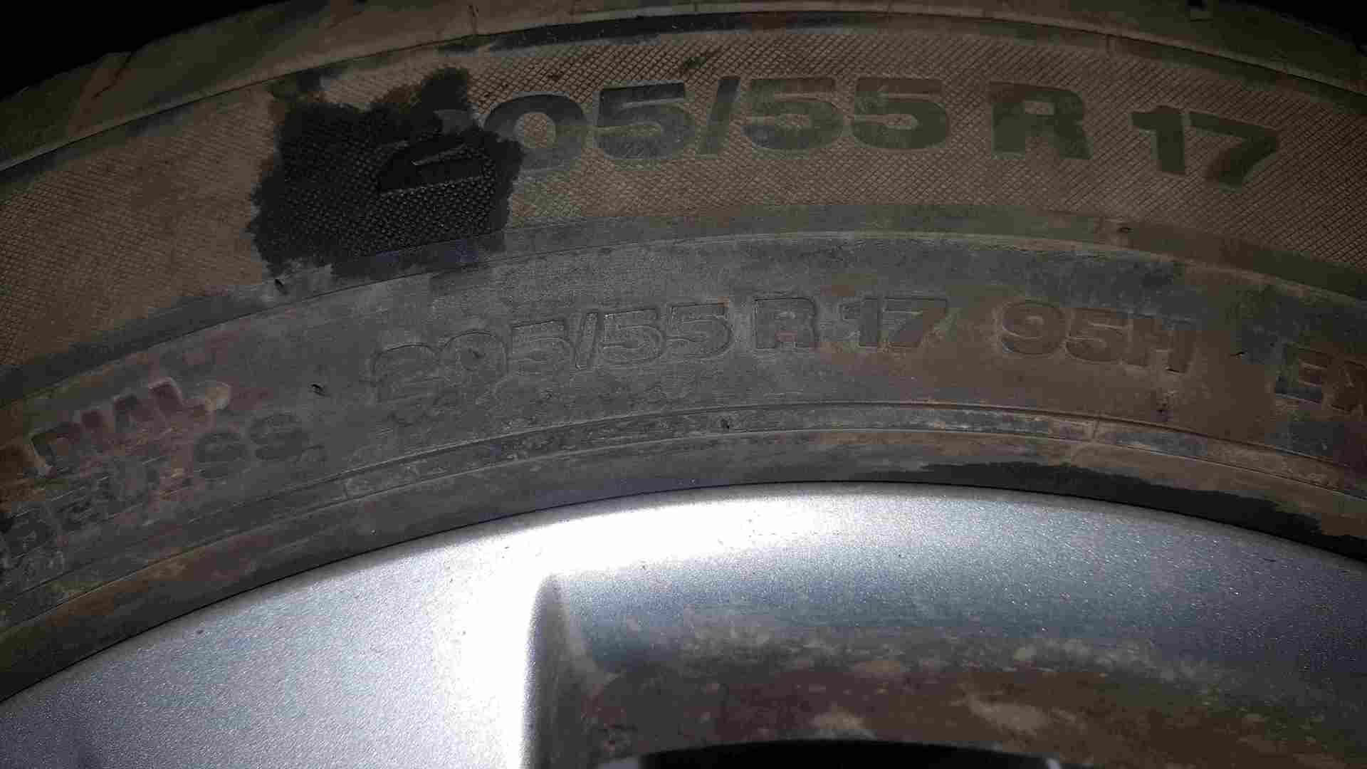 Thumb 2 Renault Scenic MK3 2009-2016 Alloy Wheel 17inch + Tyre 205 55 17 6mm 403000067R