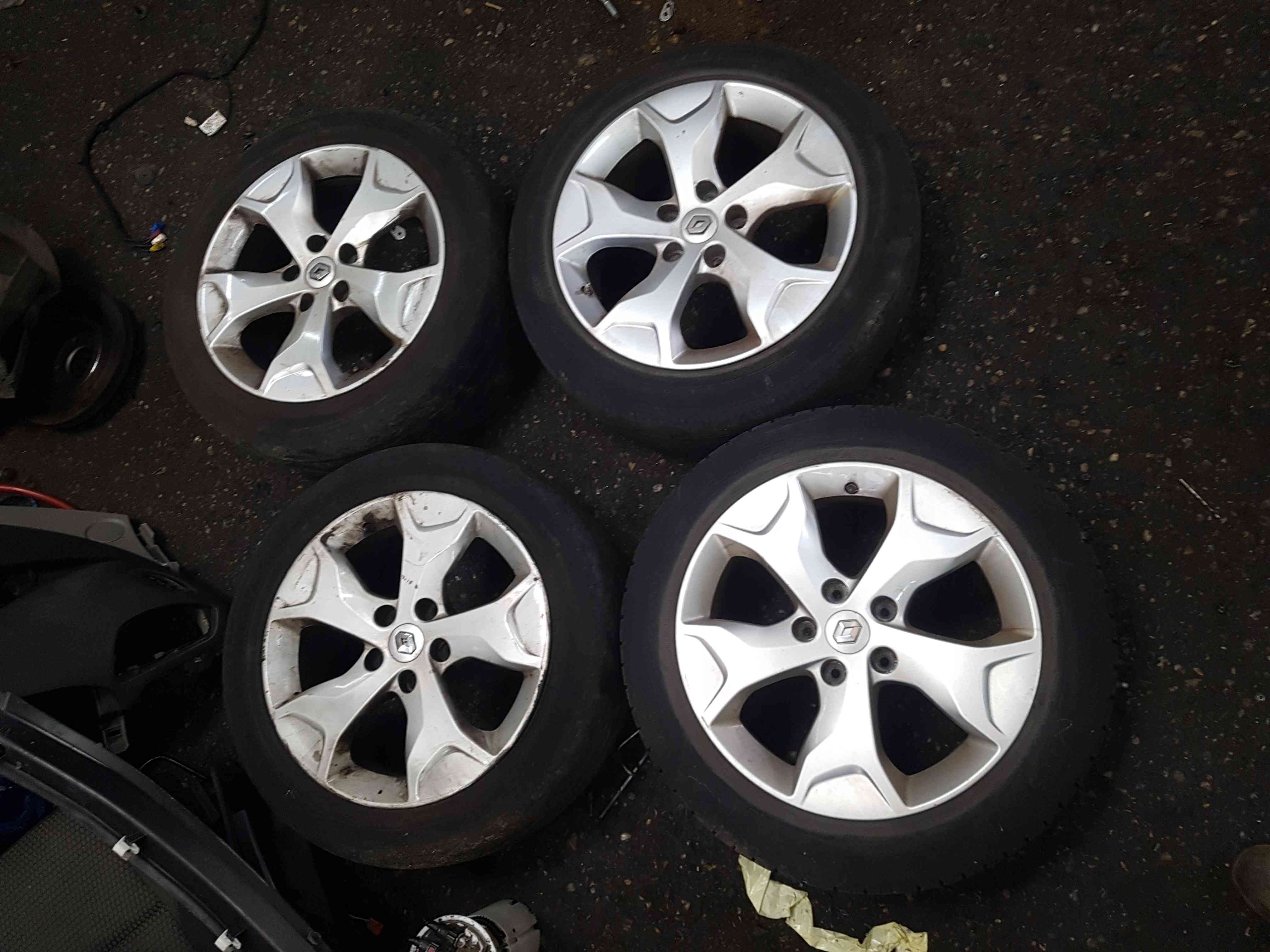 Thumb 2 Renault Scenic MK3 2009-2016 Alloy Wheels SET X4 4/5 17 inch 403008339r