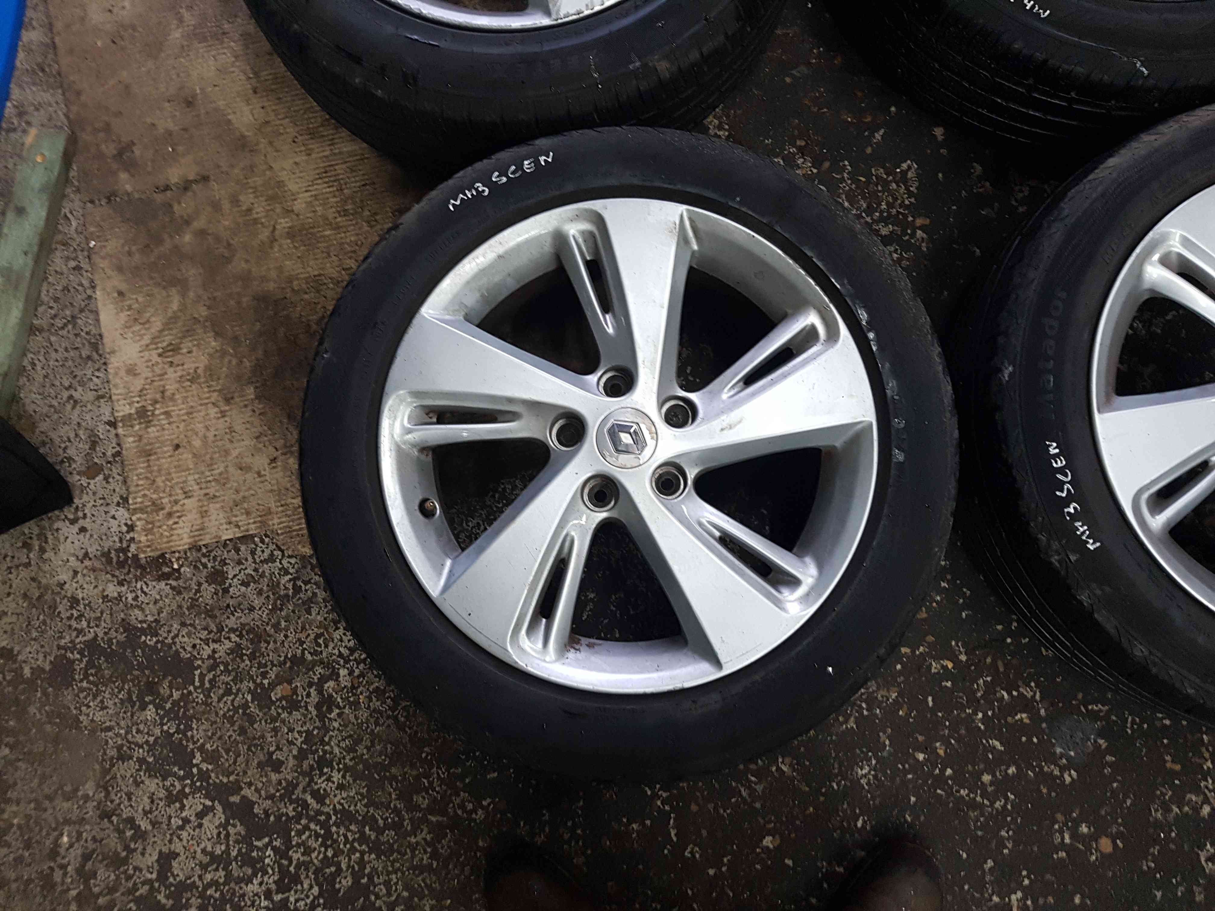 Thumb 3 Renault Scenic MK3 2009-2016 Alloy Wheels SET X4 4/5 17 Inch 403006435R