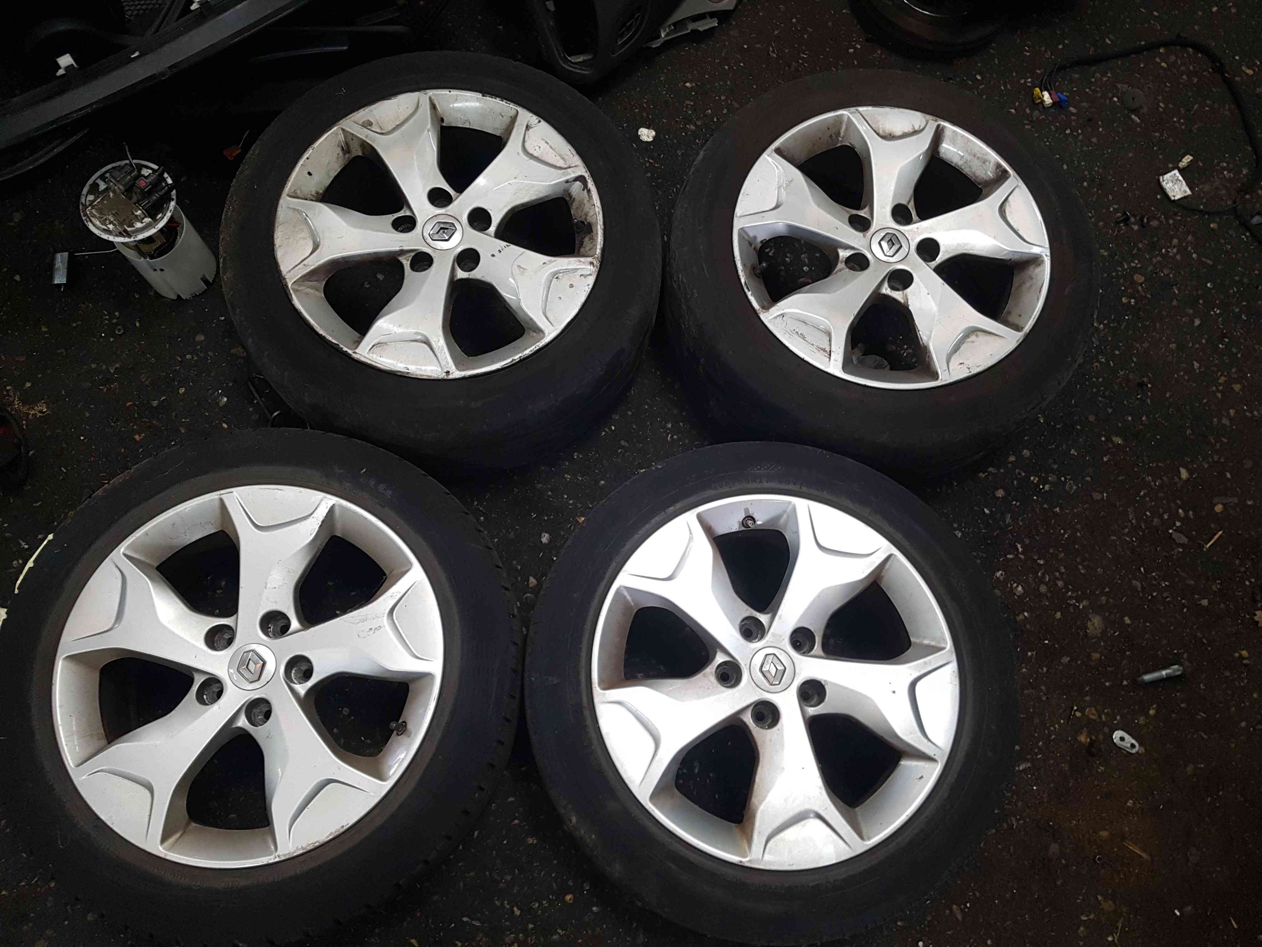 Thumb 8 Renault Scenic MK3 2009-2016 Alloy Wheels SET X4 4/5 17 inch 403008339r