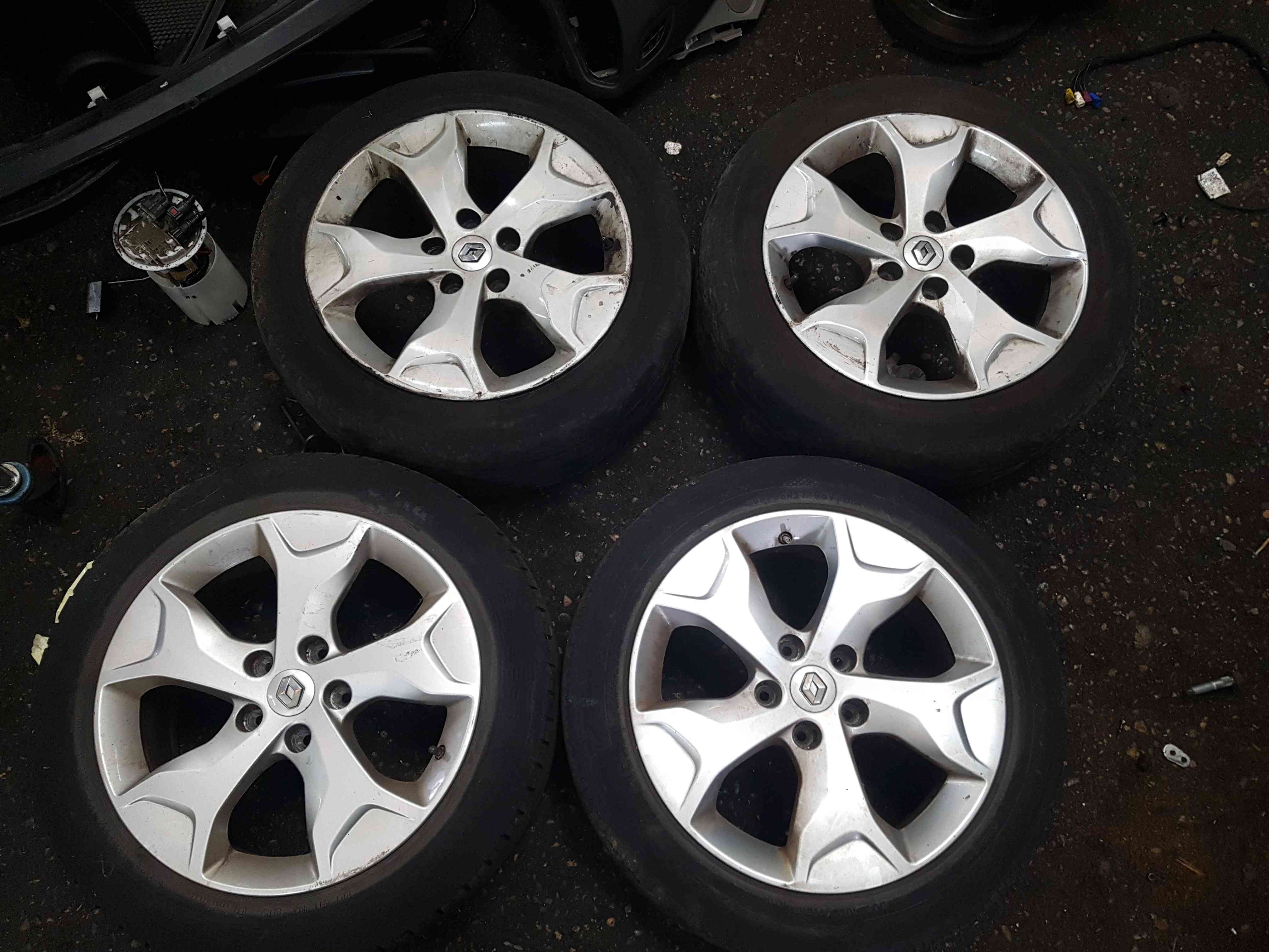 Thumb 9 Renault Scenic MK3 2009-2016 Alloy Wheels SET X4 4/5 17 inch 403008339r