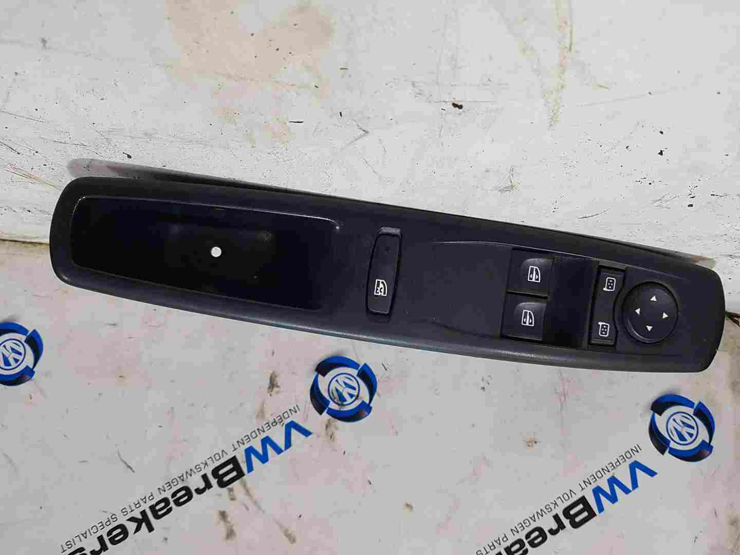 Thumb 4 Renault Scenic MK3 2009-2016 Drivers OSF Front Window Switch Panel