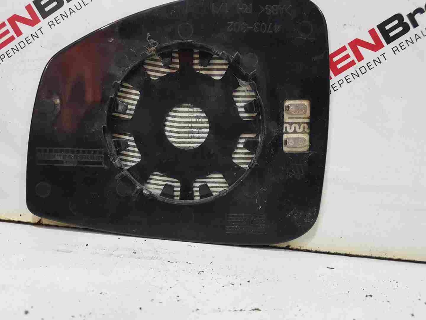Thumb 3 Renault Scenic MK3 2009-2016 Drivers Os Wing Mirror Glass