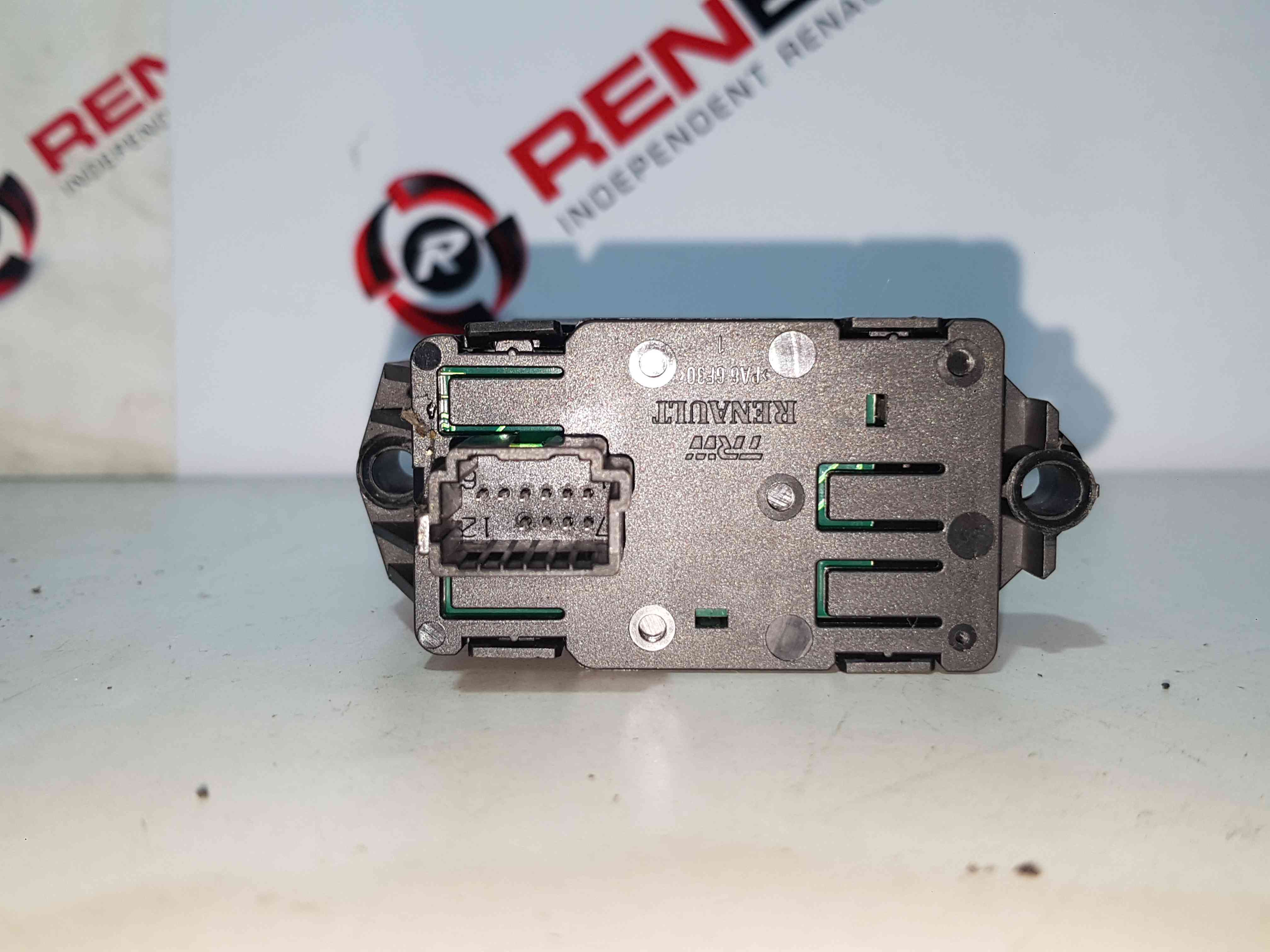 Thumb 4 Renault Scenic MK3 2009-2016 Electronic Handbrake Parking Switch Button