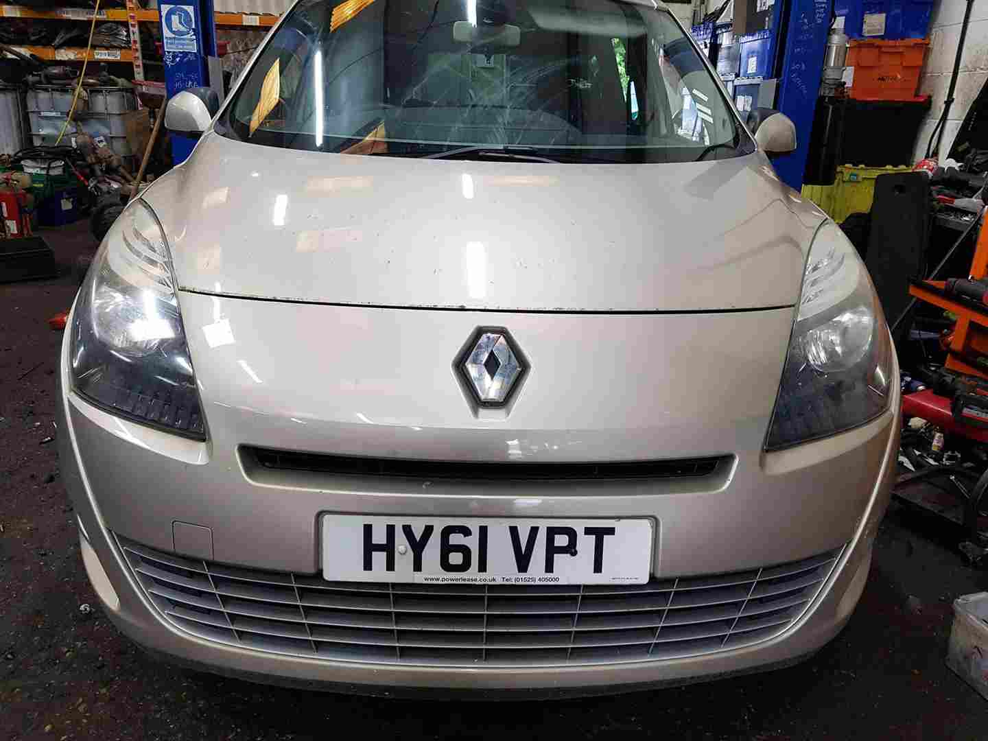 Renault Scenic MK3 2009-2016 Front Bumper Beige Gold Ted11