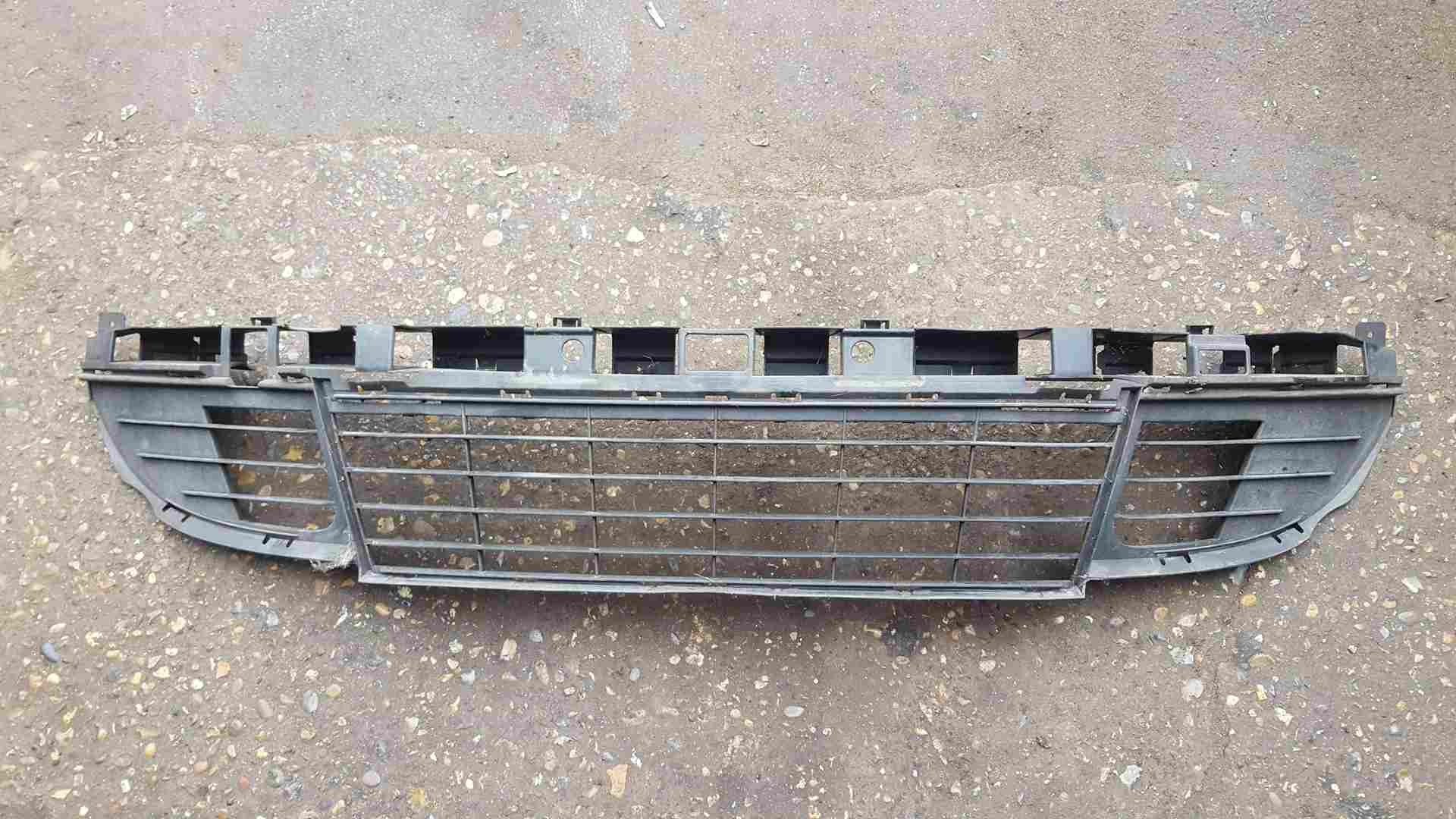 Thumb 6 Renault Scenic MK3 2009-2016 Front Bumper Grill Insert 622545401R
