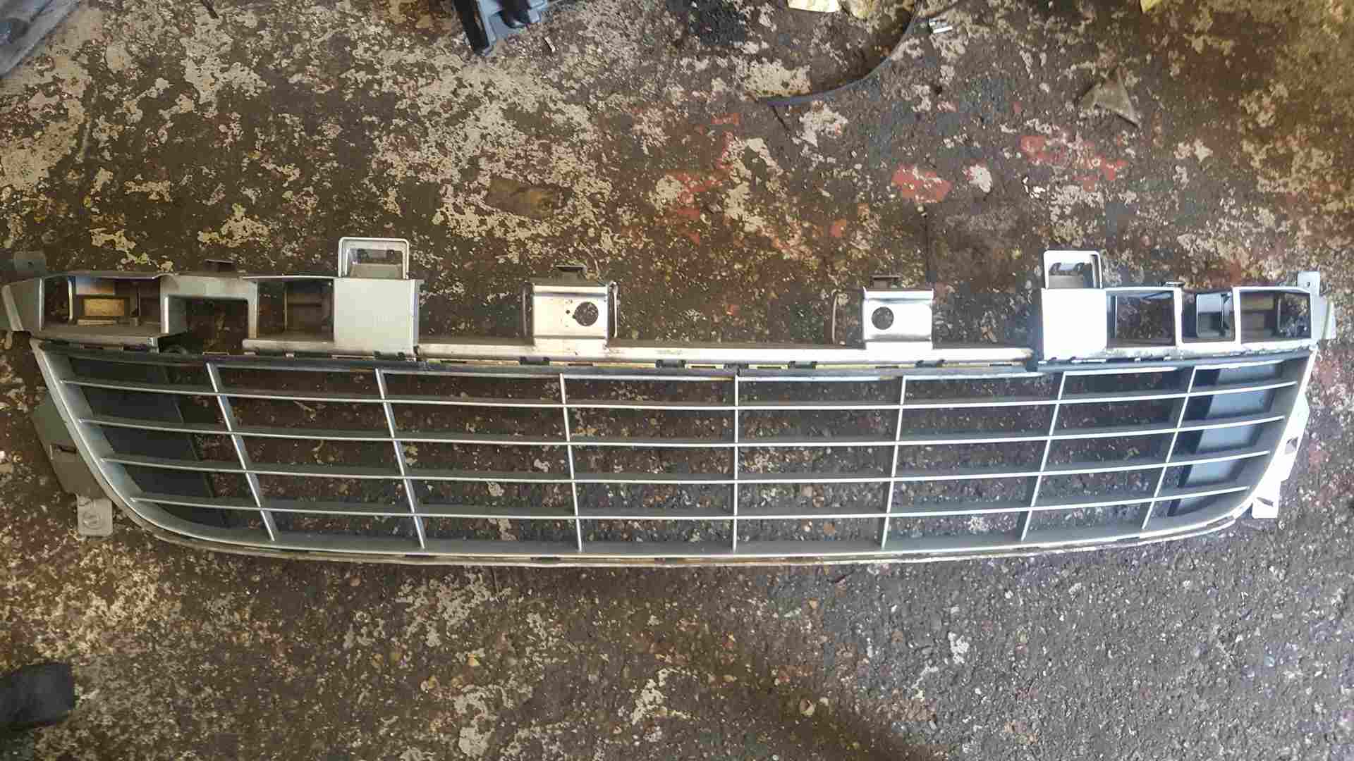 Renault Scenic MK3 2009-2016 Front Bumper Grill Insert 622545401R