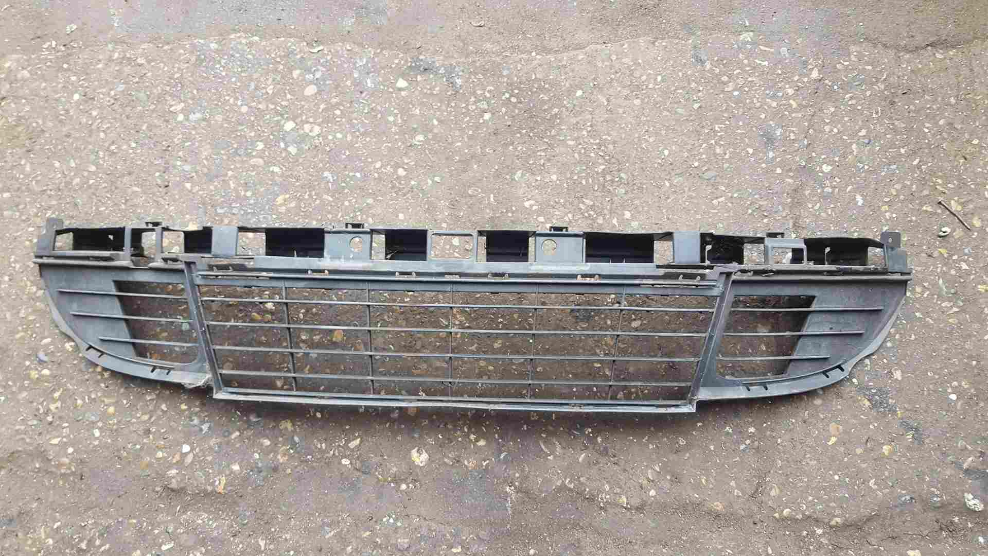 Renault Scenic MK3 2009-2016 Front Bumper Grill Insert 622545401R