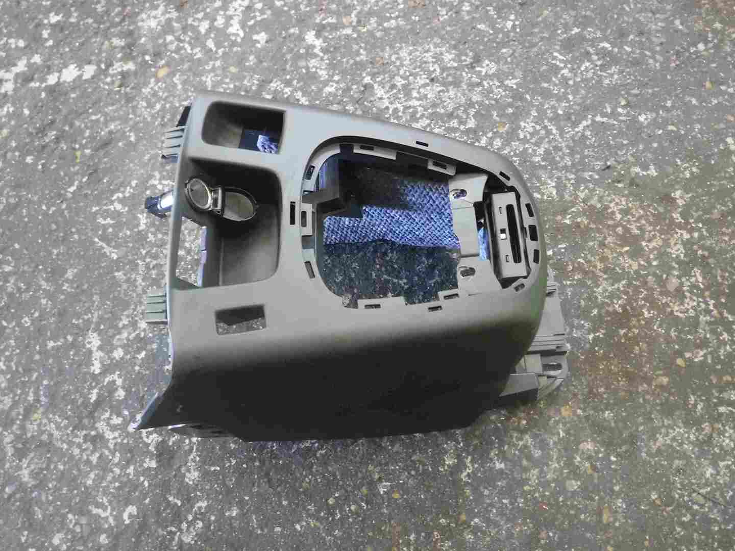 Renault Scenic MK3 2009-2016 Gearstick Surround Cowling Trim