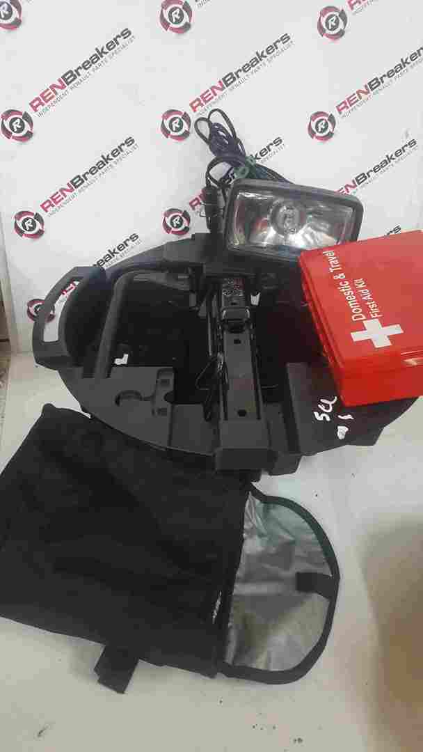 Renault Scenic MK3 2009-2016 Jack Set Light First Aid Kit 8200233704