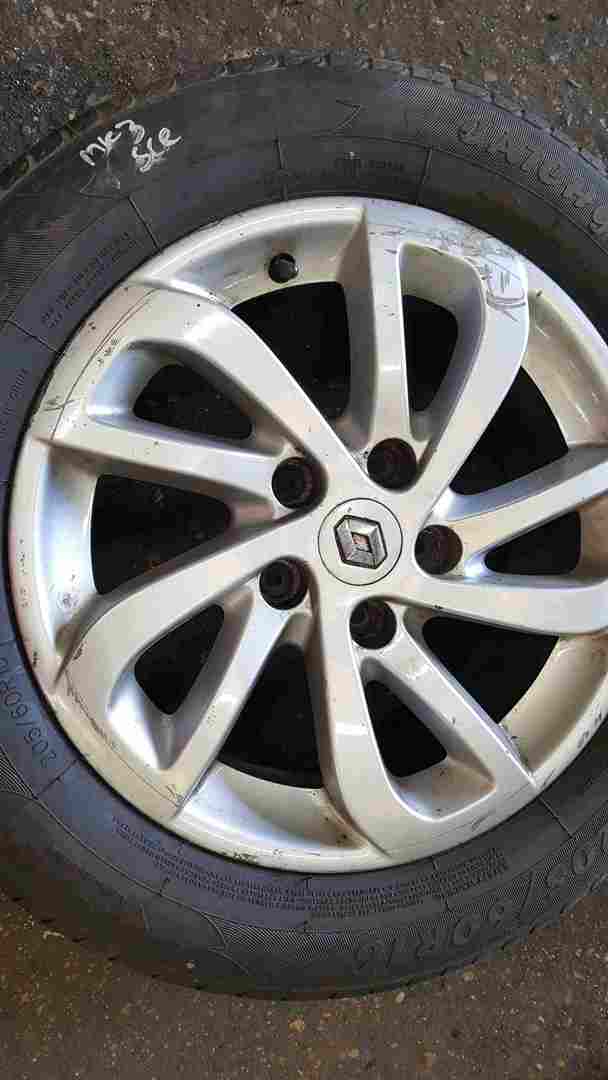 Thumb 3 Renault Scenic MK3 2009-2016 Kaleido Alloy Wheel 16inch 403004042R