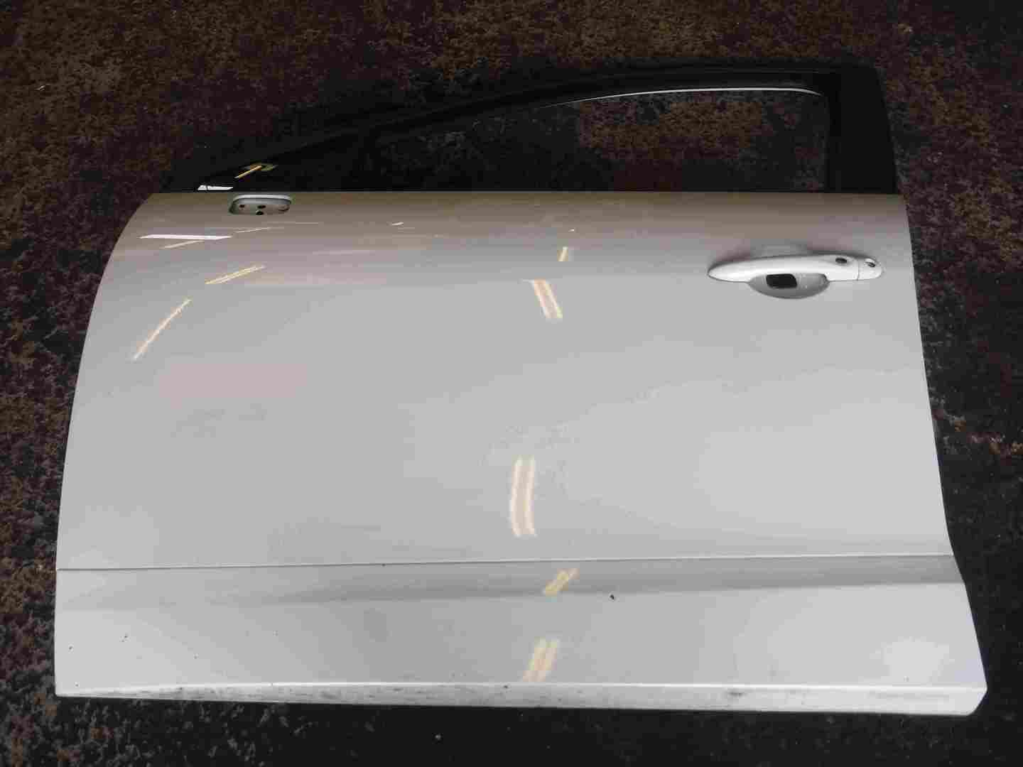 Renault Scenic MK3 2009-2016 Passenger NSF Front Door White TEQNC